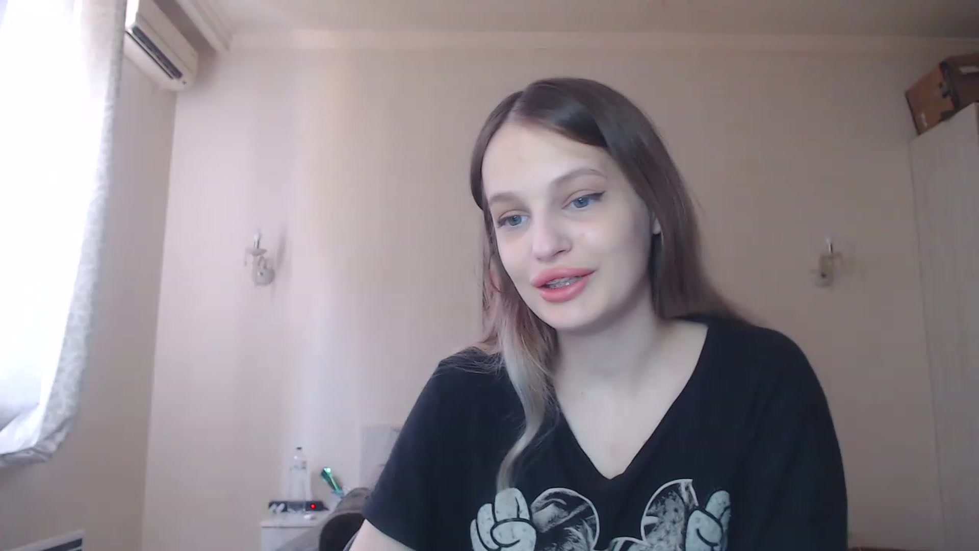 Gallery image thumbnail from Lola_vi's myfreecams stream on, 08/07/2023, 11:24 image 5 of 20
