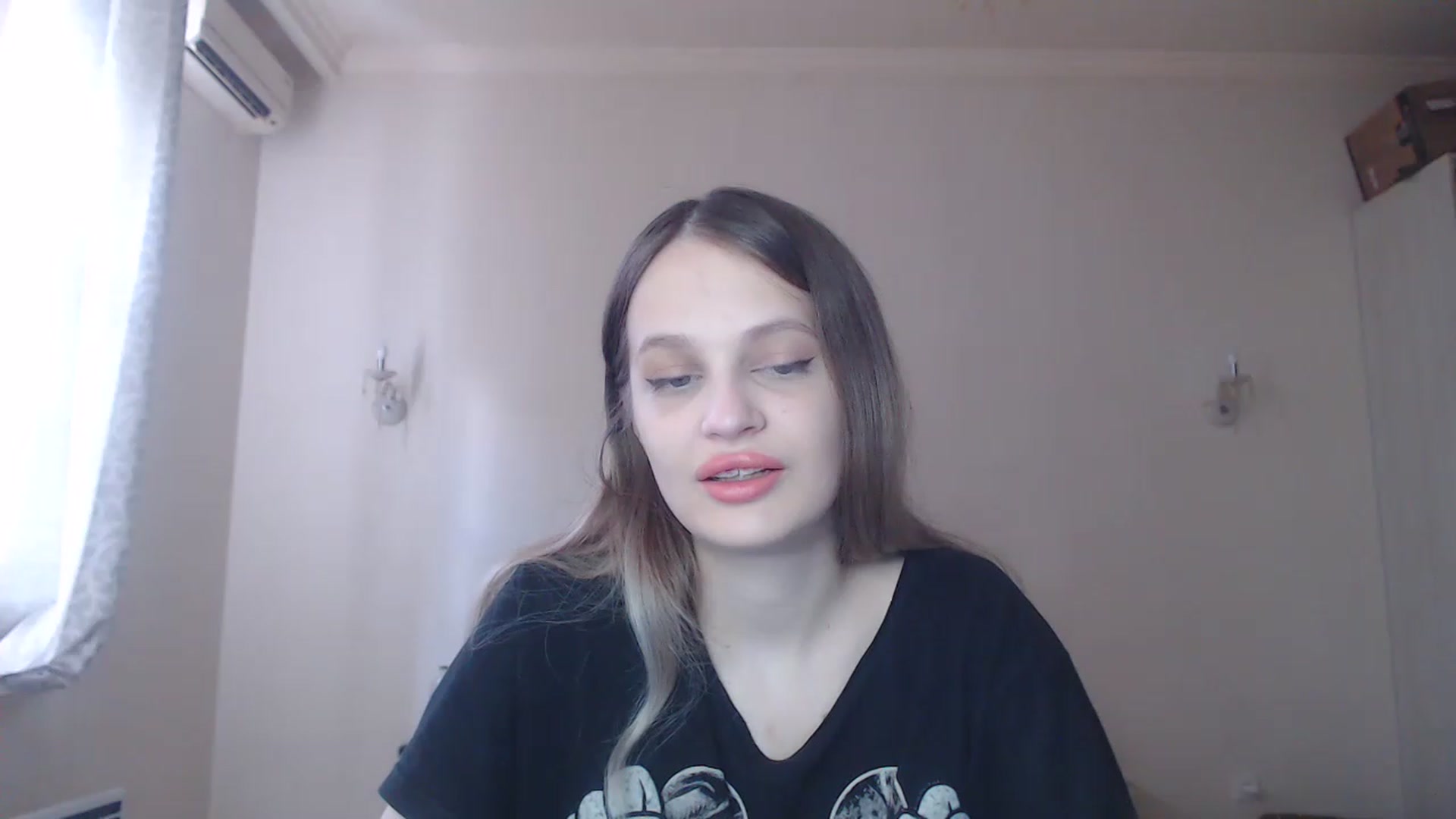 Gallery image thumbnail from Lola_vi's myfreecams stream on, 08/07/2023, 11:24 image 9 of 20