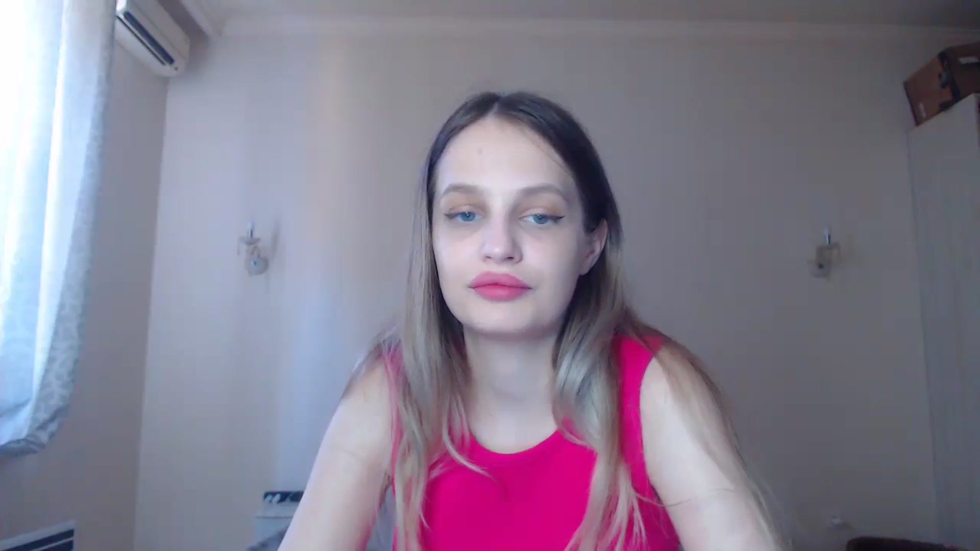 Gallery image thumbnail from Lola_vi's myfreecams stream on, 08/13/2023, 12:07 image 9 of 20