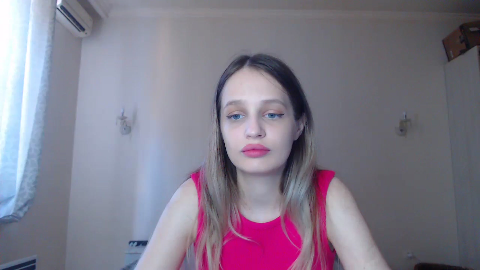 Gallery image thumbnail from Lola_vi's myfreecams stream on, 08/13/2023, 12:07 image 13 of 20