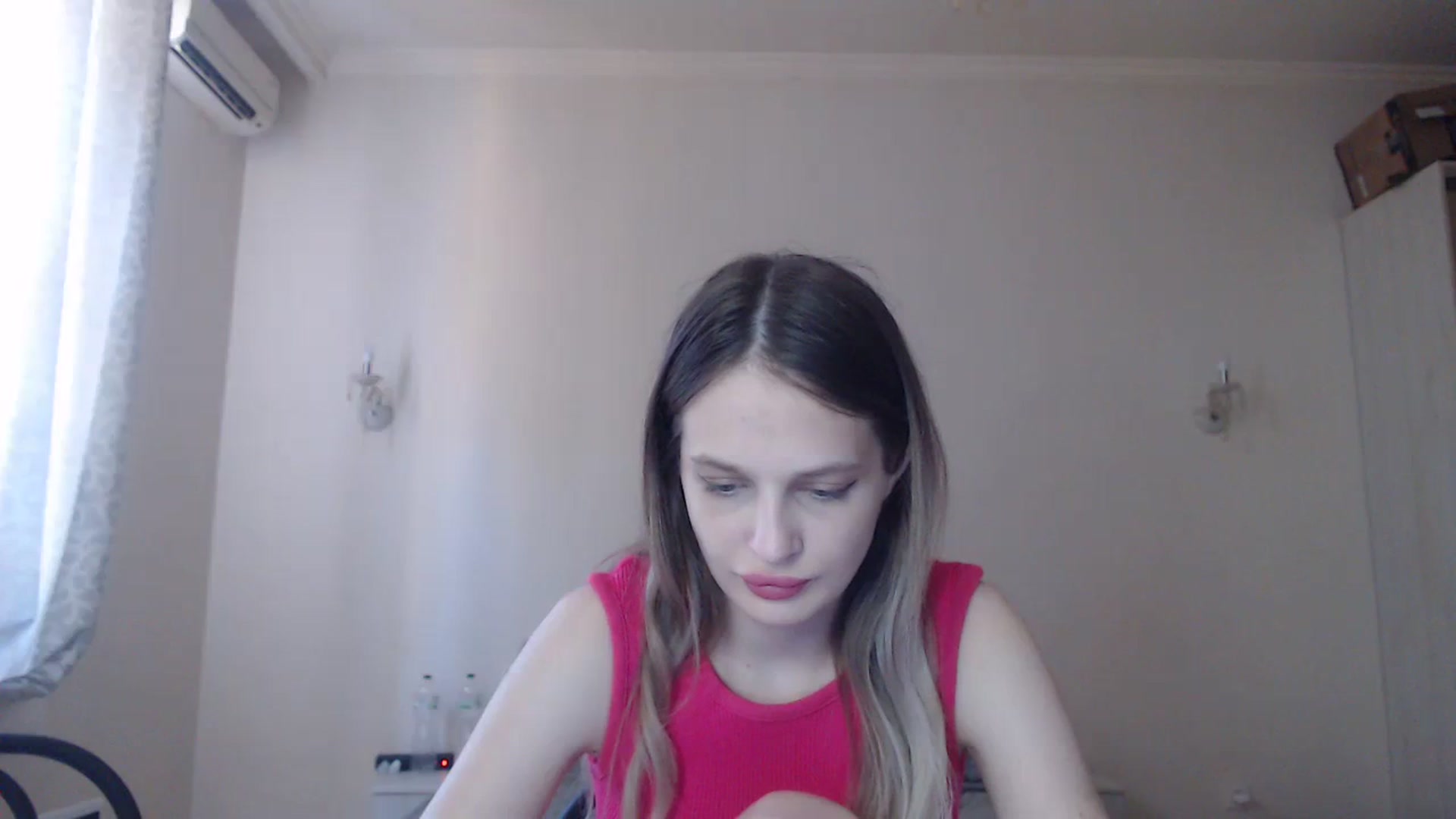 Gallery image thumbnail from Lola_vi's myfreecams stream on, 08/14/2023, 11:24 image 8 of 20