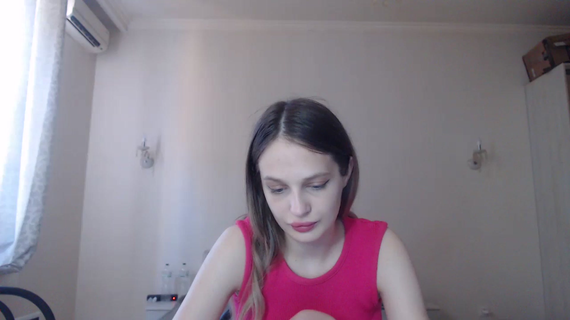 Gallery image thumbnail from Lola_vi's myfreecams stream on, 08/14/2023, 11:24 image 13 of 20