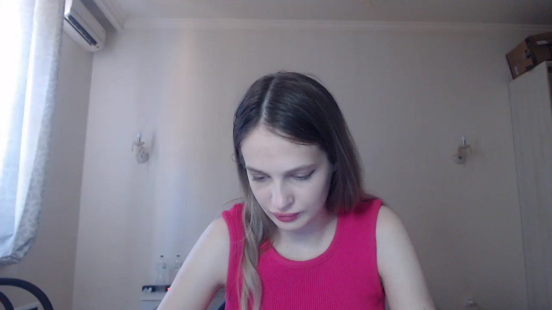 Gallery image thumbnail from Lola_vi's myfreecams stream on, 08/14/2023, 11:24 image 18 of 20