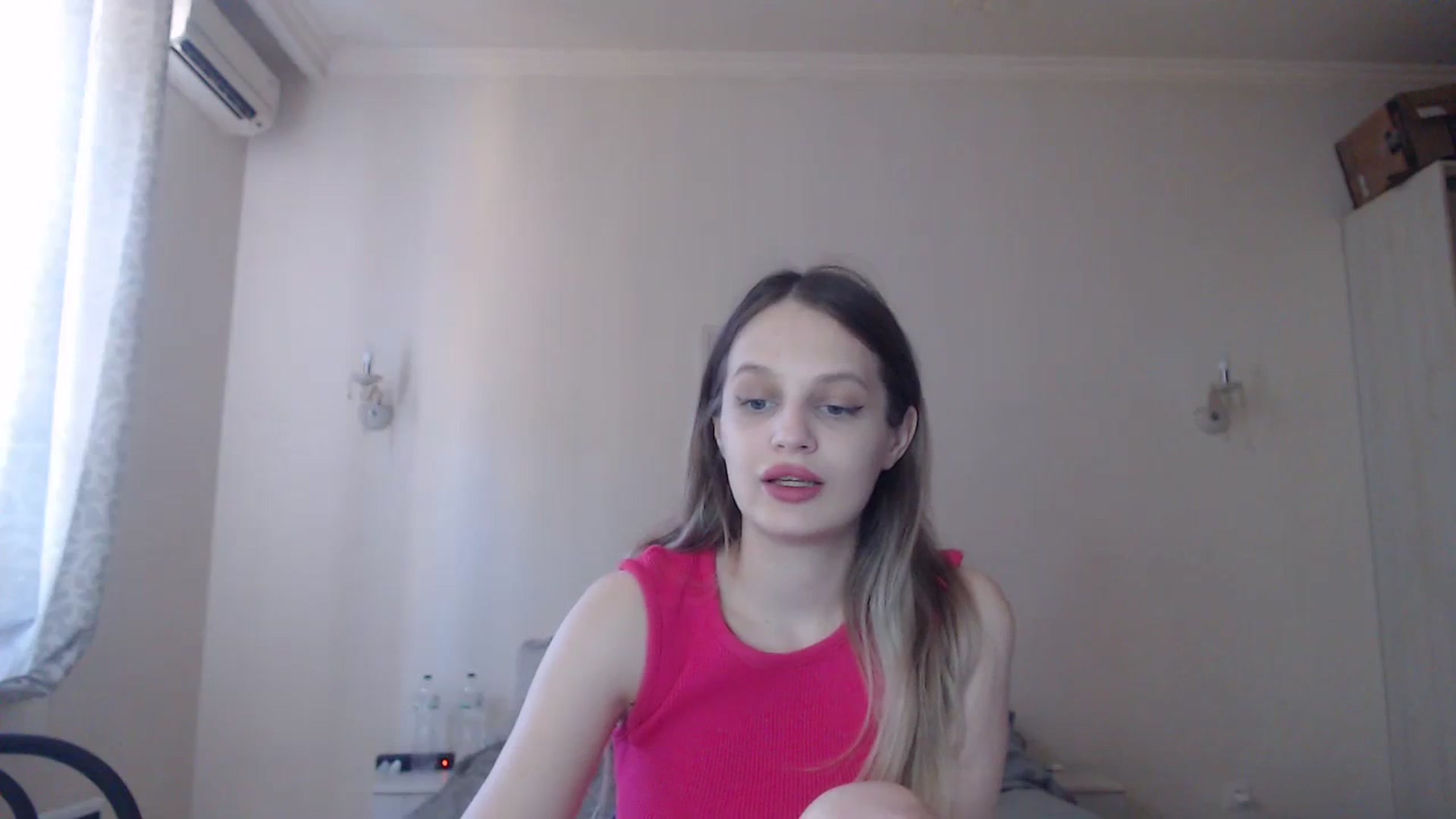 Gallery image thumbnail from Lola_vi's myfreecams stream on, 08/14/2023, 11:24 image 3 of 20