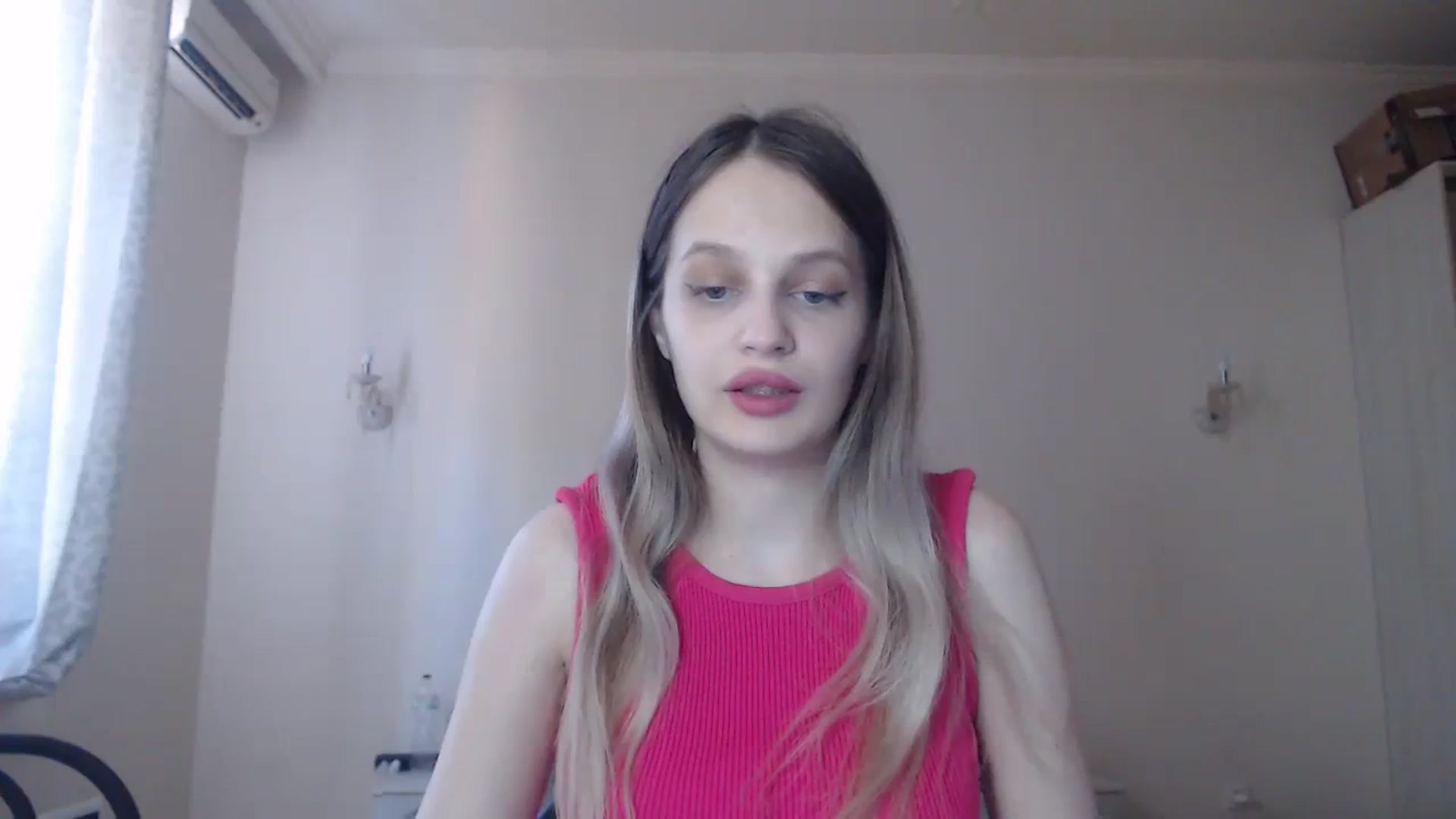 Gallery image thumbnail from Lola_vi's myfreecams stream on, 08/14/2023, 11:45 image 20 of 20