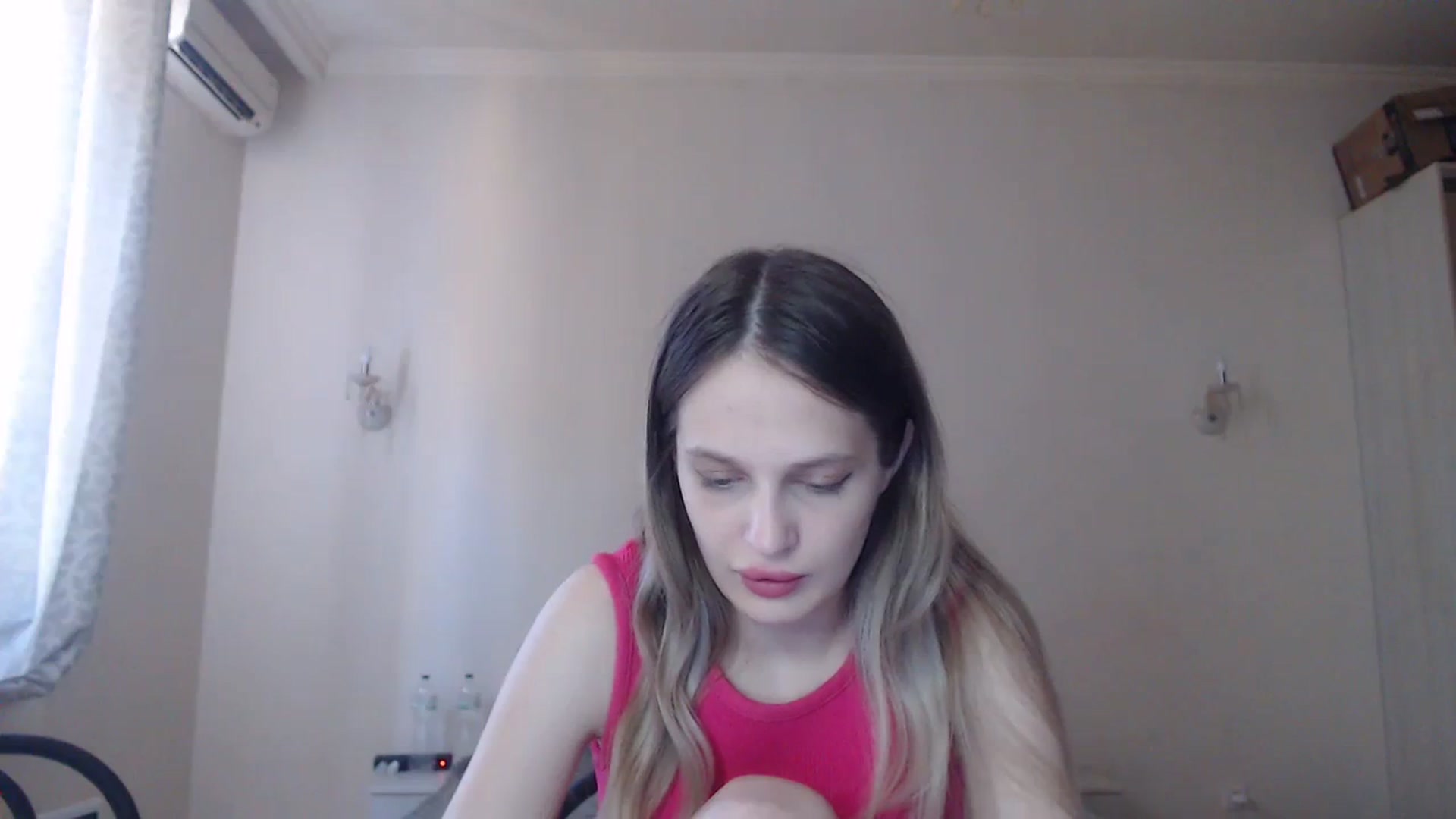 Gallery image thumbnail from Lola_vi's myfreecams stream on, 08/14/2023, 11:45 image 7 of 20