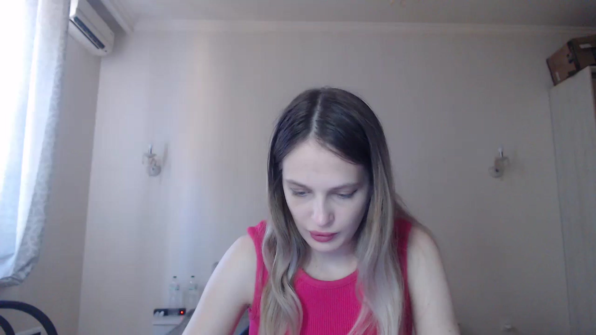 Gallery image thumbnail from Lola_vi's myfreecams stream on, 08/14/2023, 11:45 image 11 of 20