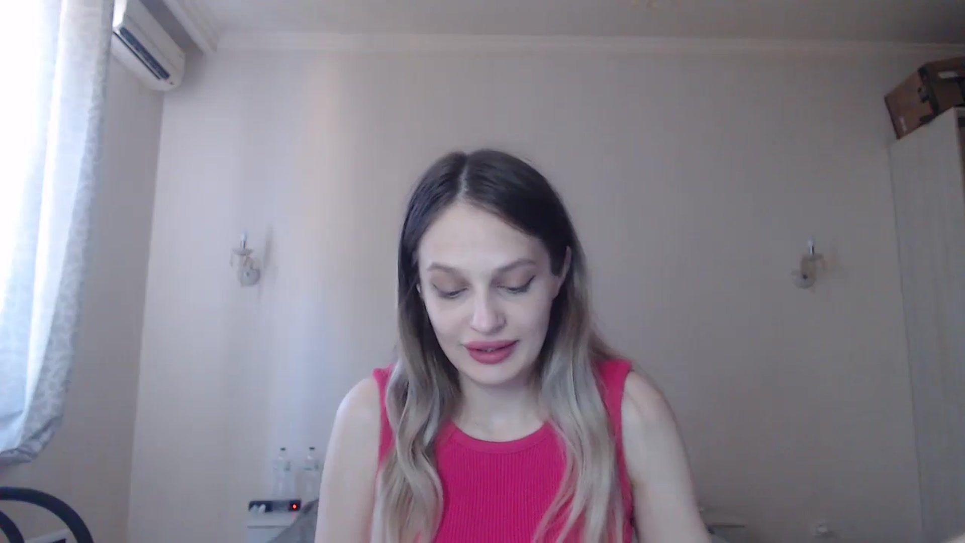 Gallery image thumbnail from Lola_vi's myfreecams stream on, 08/14/2023, 11:45 image 13 of 20