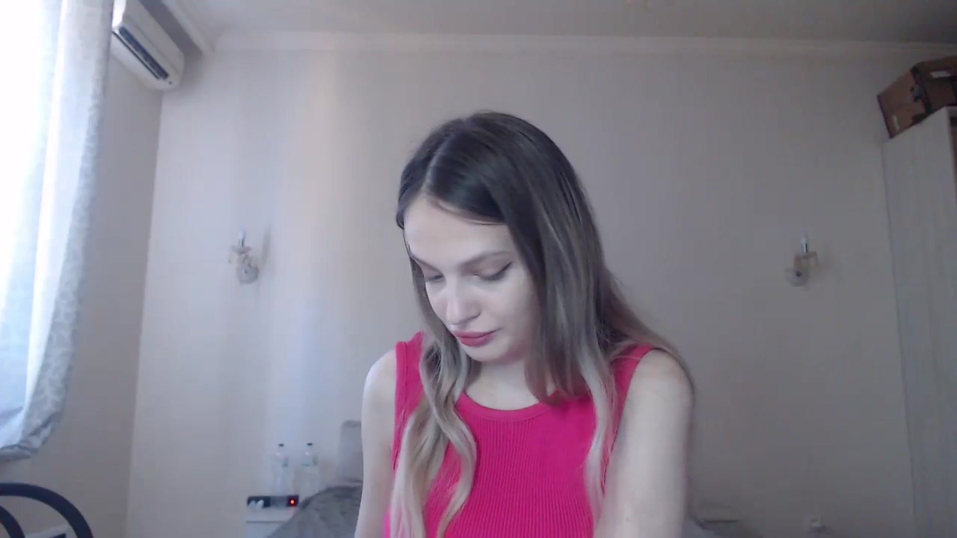 Gallery image thumbnail from Lola_vi's myfreecams stream on, 08/14/2023, 11:45 image 2 of 20