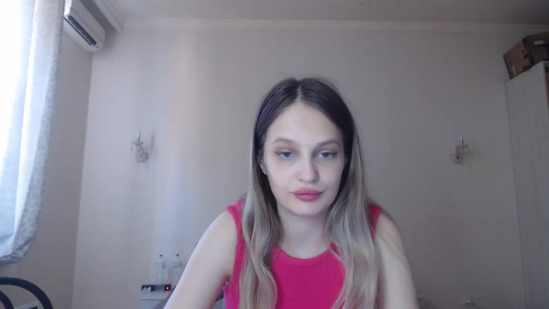 Gallery image thumbnail from Lola_vi's myfreecams stream on, 08/14/2023, 11:45 image 15 of 20