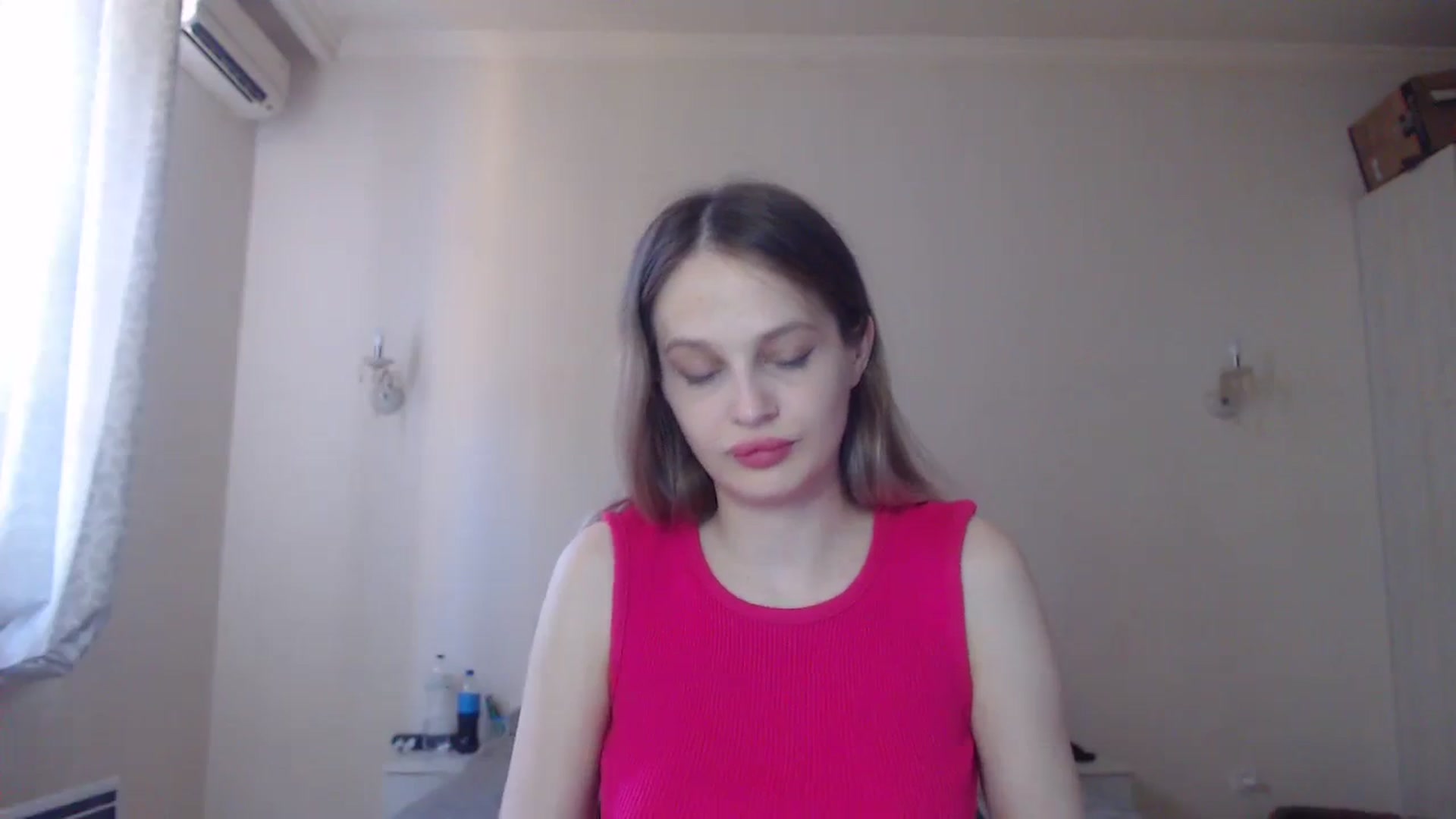 Gallery image thumbnail from Lola_vi's myfreecams stream on, 08/16/2023, 10:45 image 7 of 20