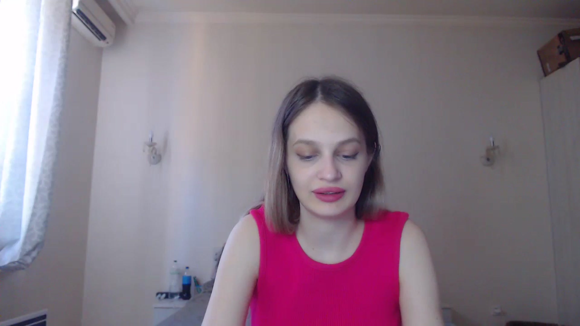 Gallery image thumbnail from Lola_vi's myfreecams stream on, 08/16/2023, 10:45 image 17 of 20