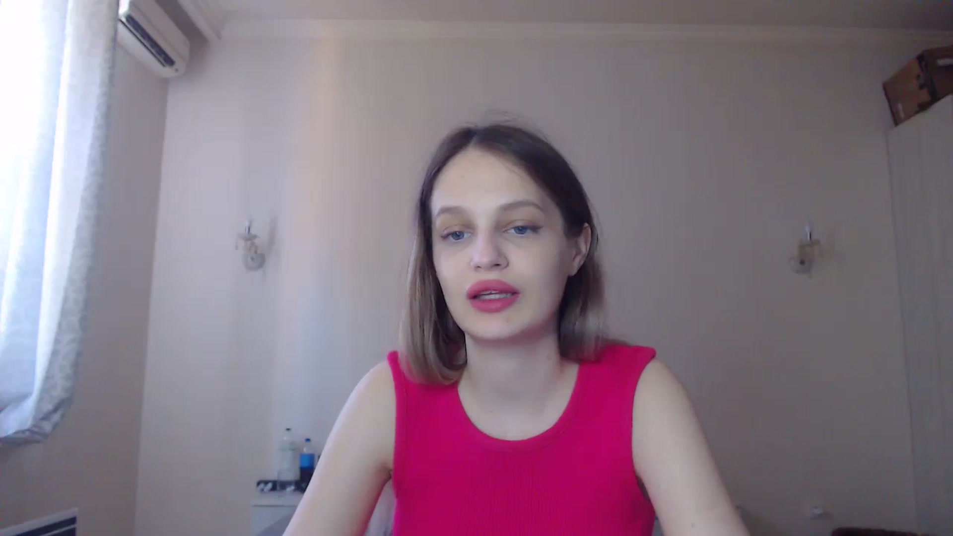 Gallery image thumbnail from Lola_vi's myfreecams stream on, 08/16/2023, 10:45 image 15 of 20