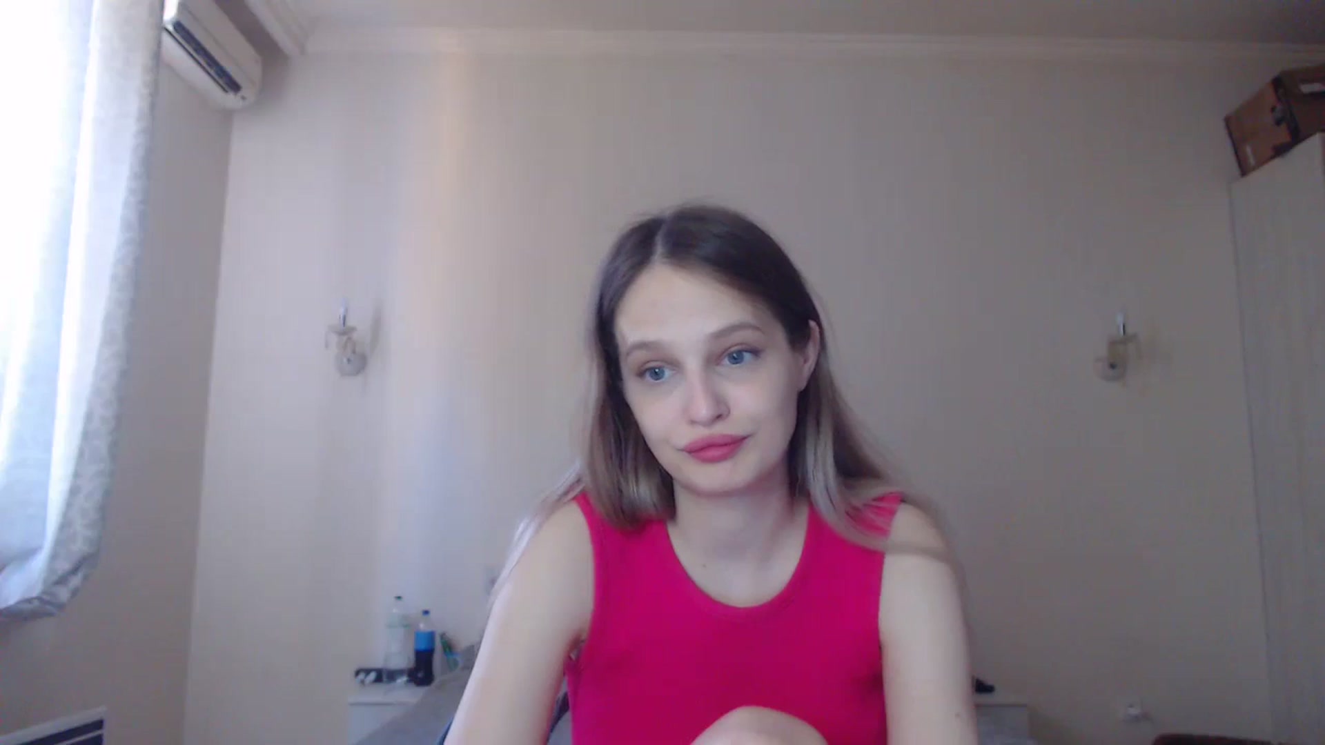 Gallery image thumbnail from Lola_vi's myfreecams stream on, 08/16/2023, 10:45 image 6 of 20