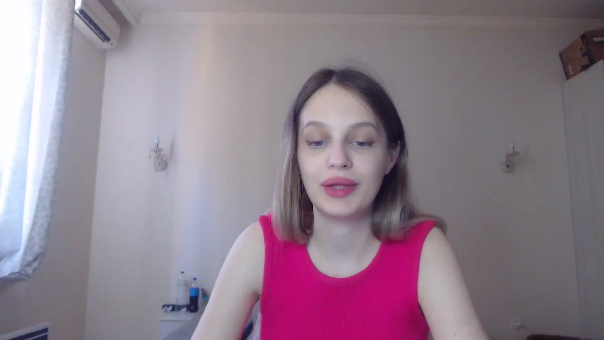 Gallery image thumbnail from Lola_vi's myfreecams stream on, 08/16/2023, 10:45 image 19 of 20
