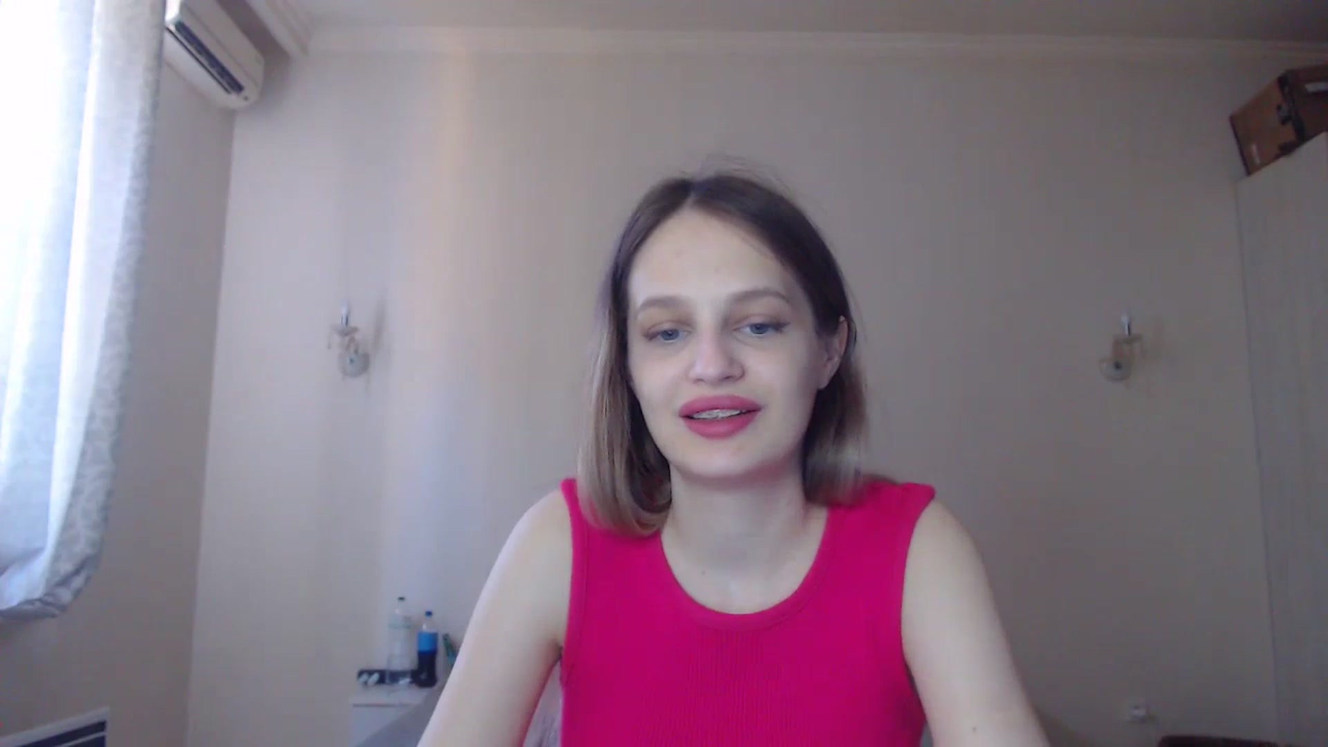 Gallery image thumbnail from Lola_vi's myfreecams stream on, 08/16/2023, 10:45 image 14 of 20