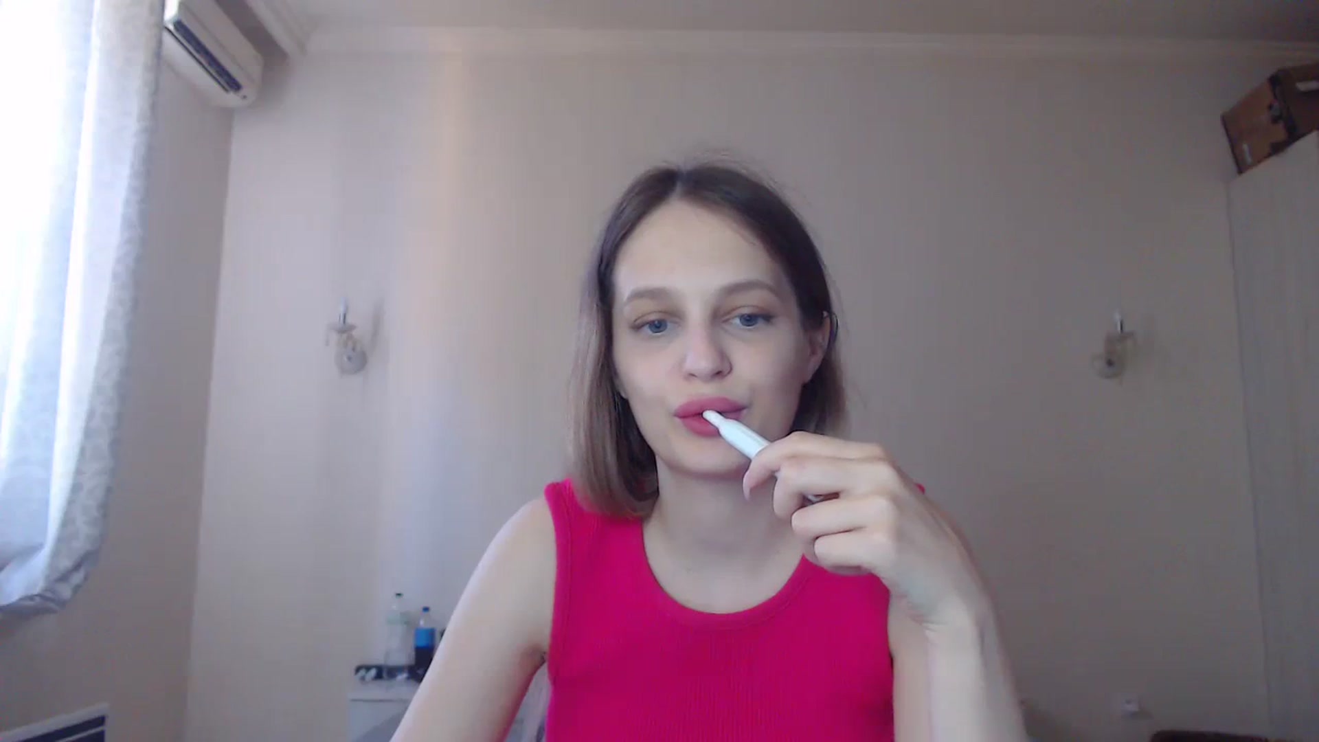 Gallery image thumbnail from Lola_vi's myfreecams stream on, 08/16/2023, 10:45 image 13 of 20