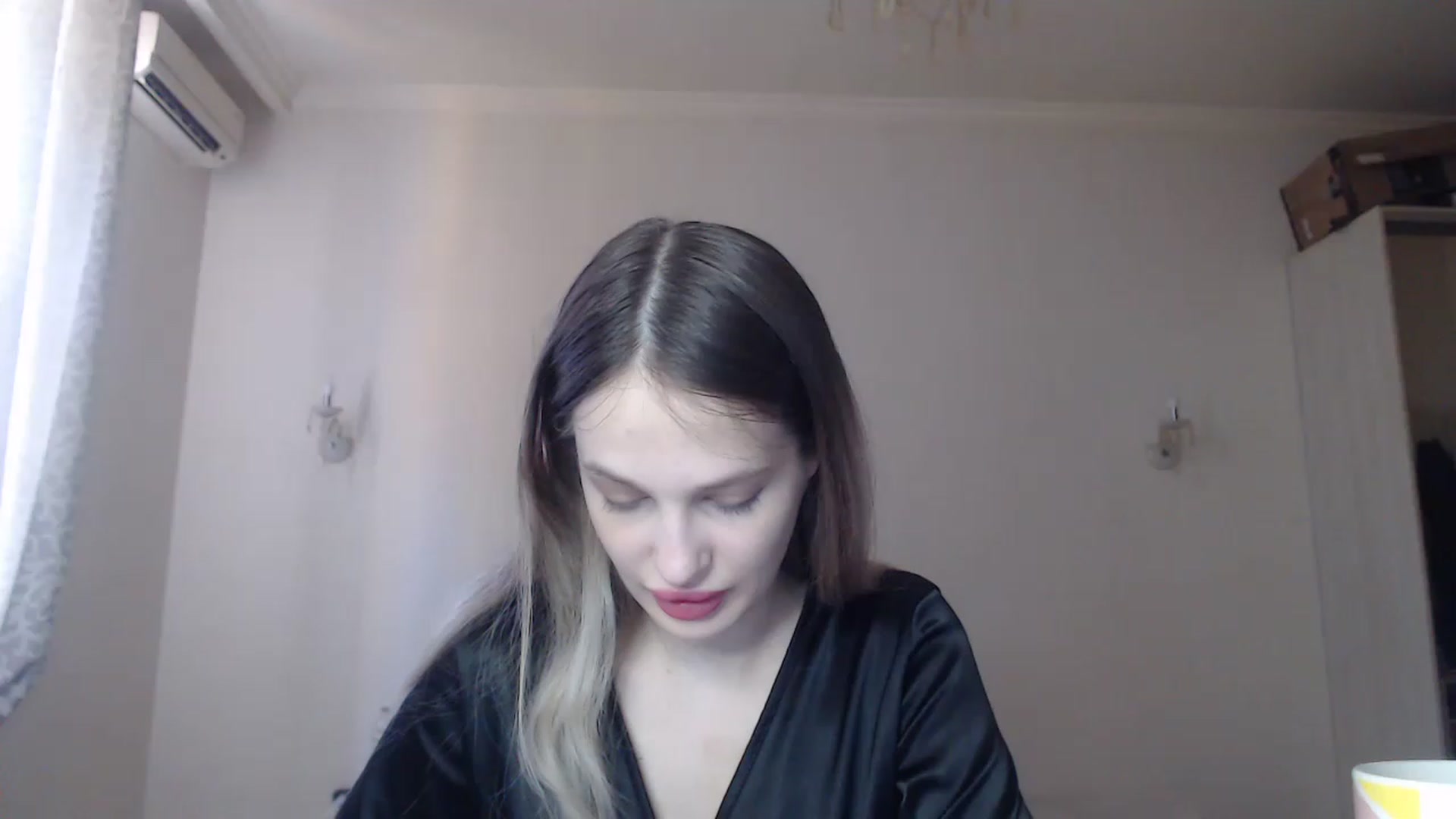Gallery image thumbnail from Lola_vi's myfreecams stream on, 08/17/2023, 10:38 image 3 of 20
