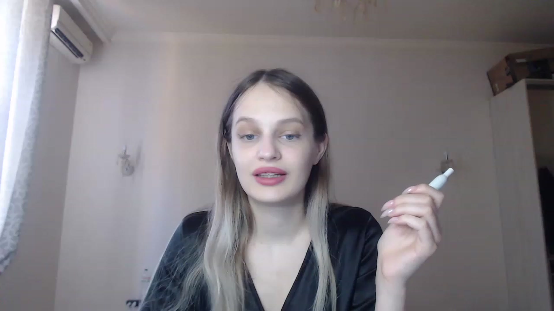 Gallery image thumbnail from Lola_vi's myfreecams stream on, 08/17/2023, 10:38 image 16 of 20