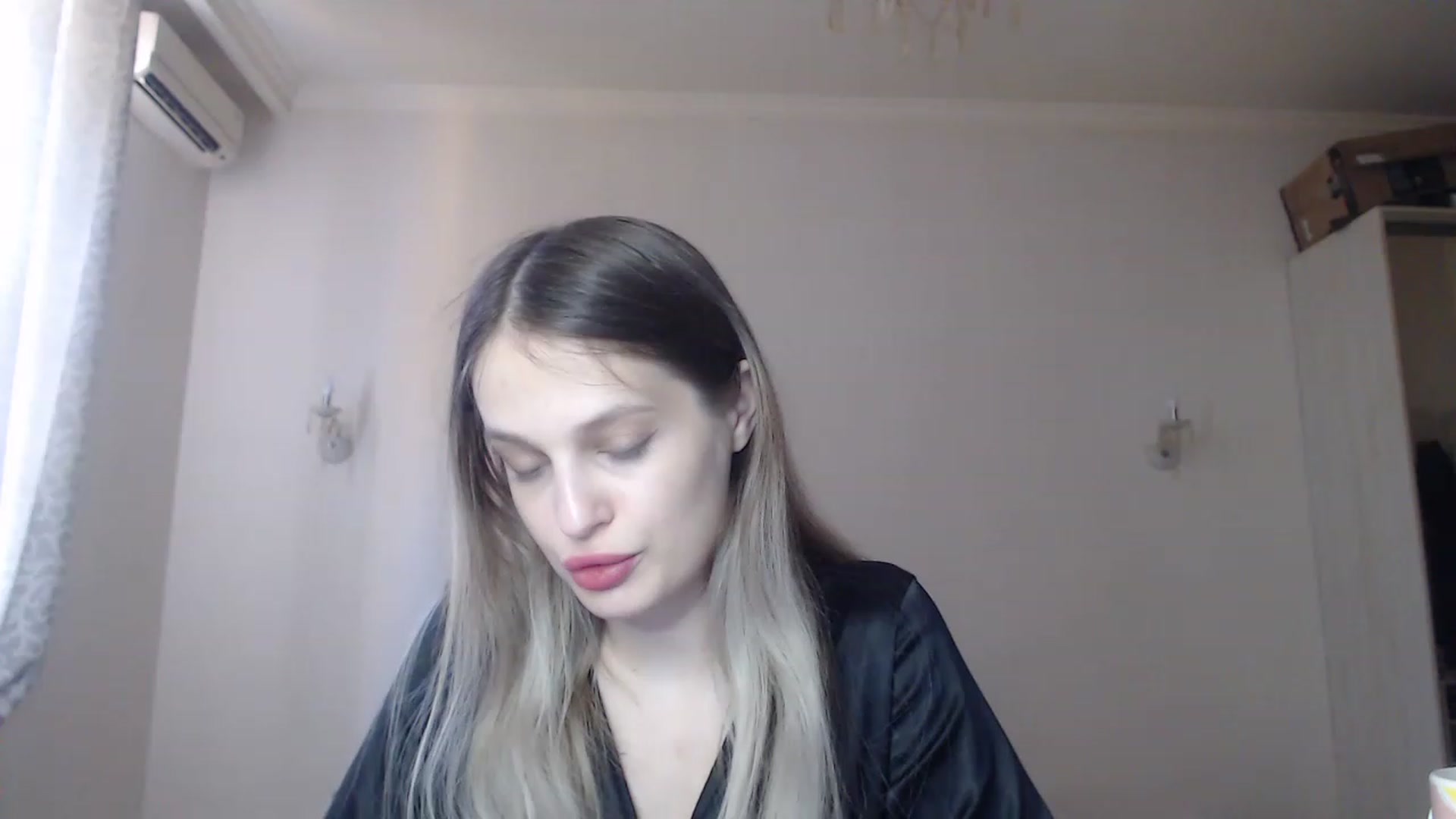Gallery image thumbnail from Lola_vi's myfreecams stream on, 08/17/2023, 10:38 image 19 of 20