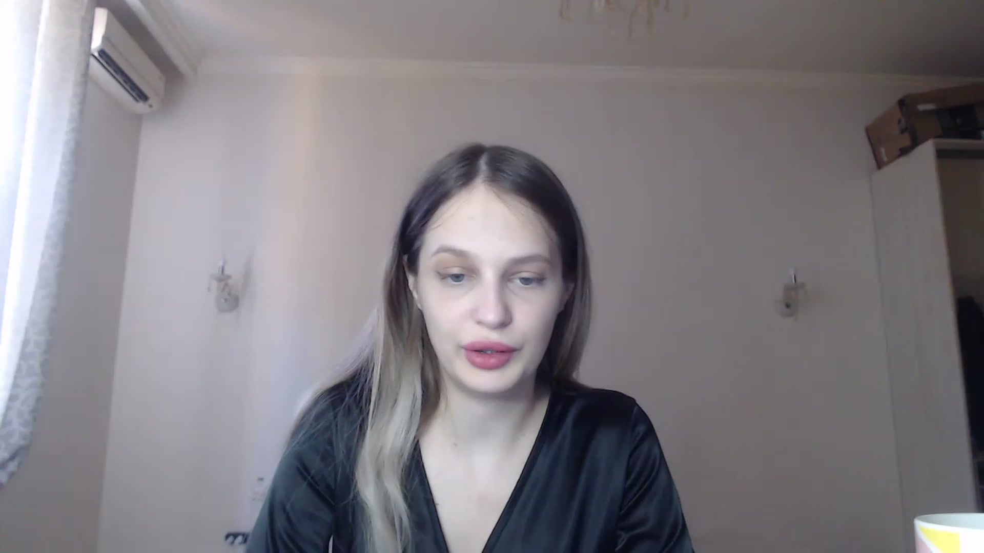 Gallery image thumbnail from Lola_vi's myfreecams stream on, 08/17/2023, 10:38 image 2 of 20