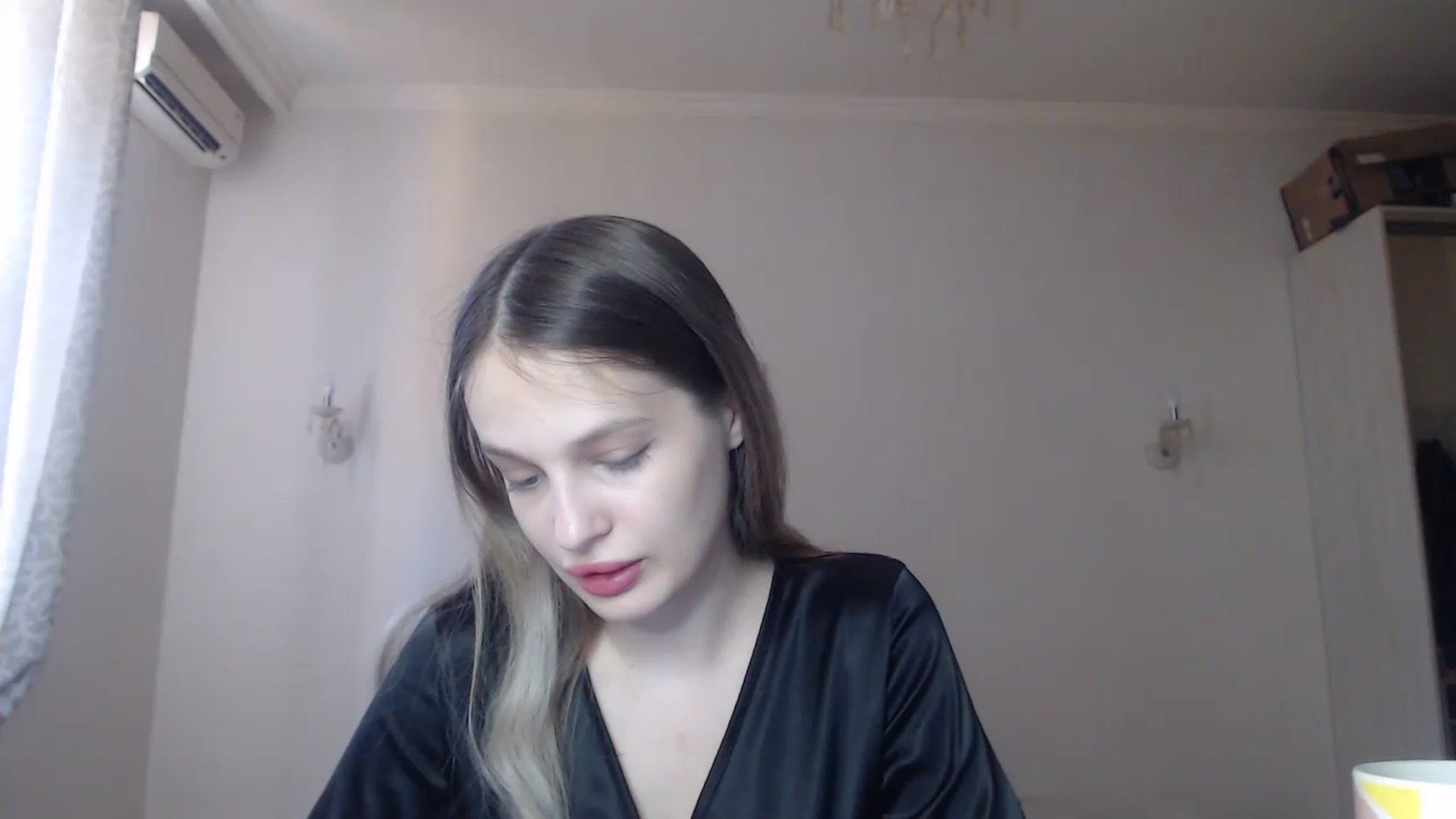 Gallery image thumbnail from Lola_vi's myfreecams stream on, 08/17/2023, 10:38 image 1 of 20
