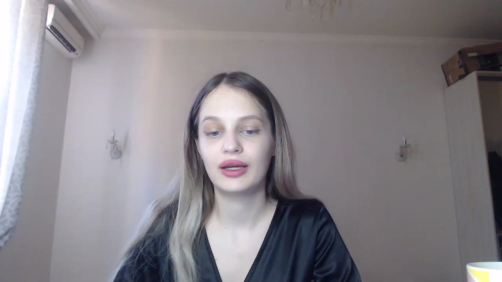Gallery image thumbnail from Lola_vi's myfreecams stream on, 08/17/2023, 10:38 image 4 of 20