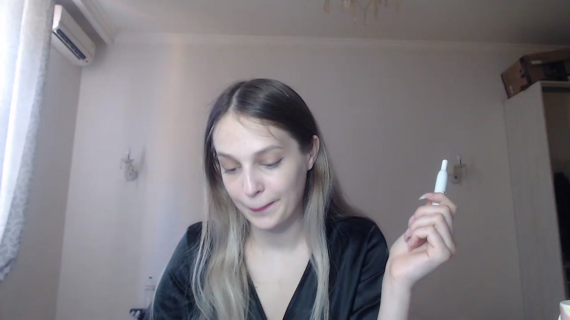 Gallery image thumbnail from Lola_vi's myfreecams stream on, 08/17/2023, 10:38 image 17 of 20