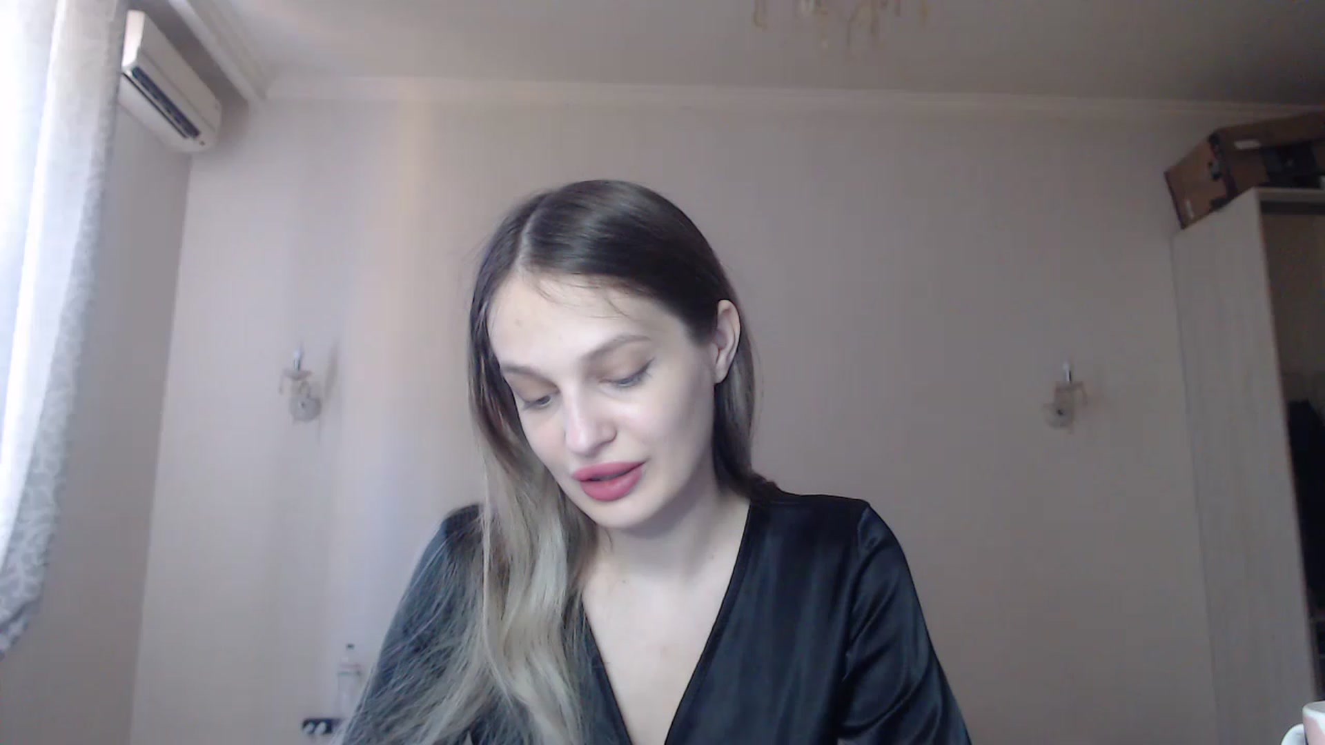 Gallery image thumbnail from Lola_vi's myfreecams stream on, 08/17/2023, 10:38 image 10 of 20