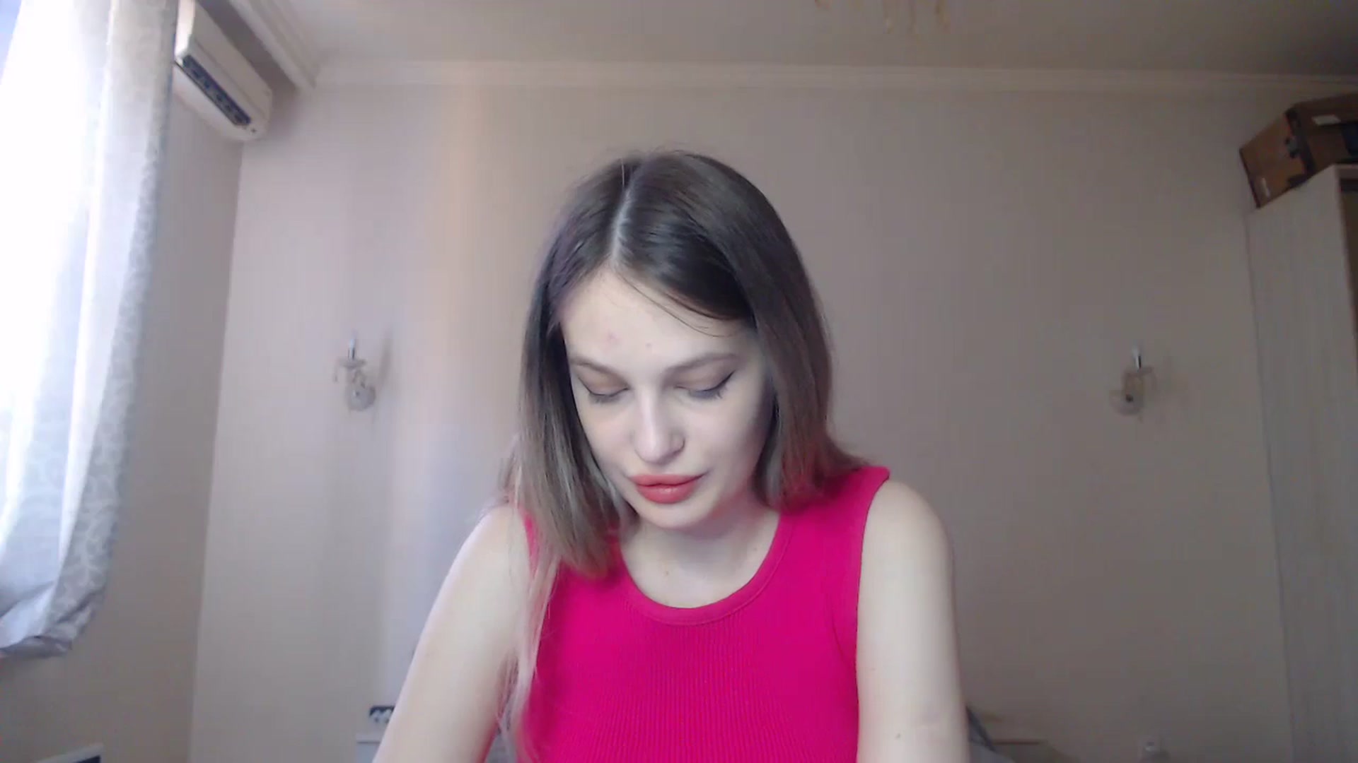 Gallery image thumbnail from Lola_vi's myfreecams stream on, 08/20/2023, 10:43 image 2 of 20