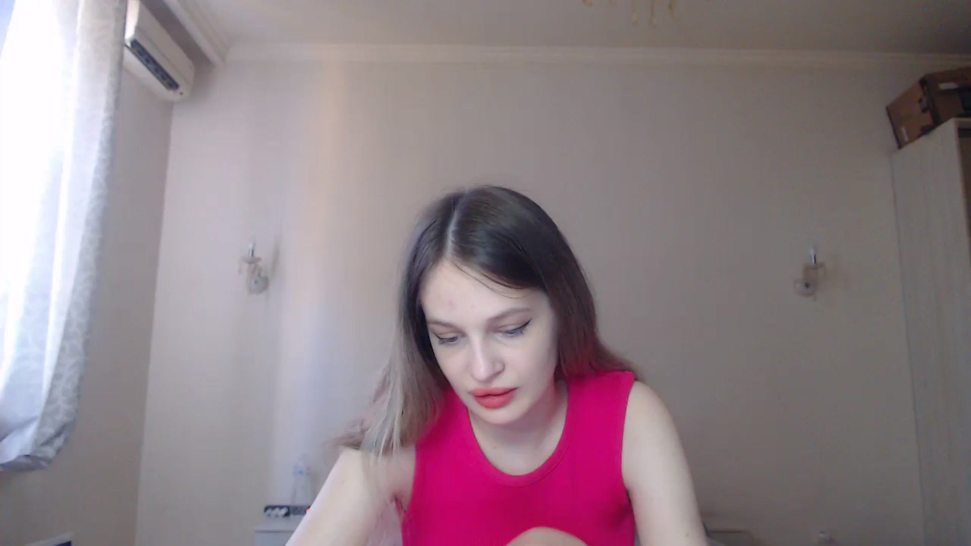 Gallery image thumbnail from Lola_vi's myfreecams stream on, 08/20/2023, 10:43 image 17 of 20