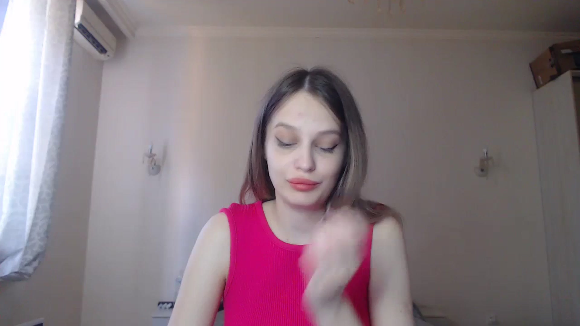 Gallery image thumbnail from Lola_vi's myfreecams stream on, 08/20/2023, 10:43 image 8 of 20