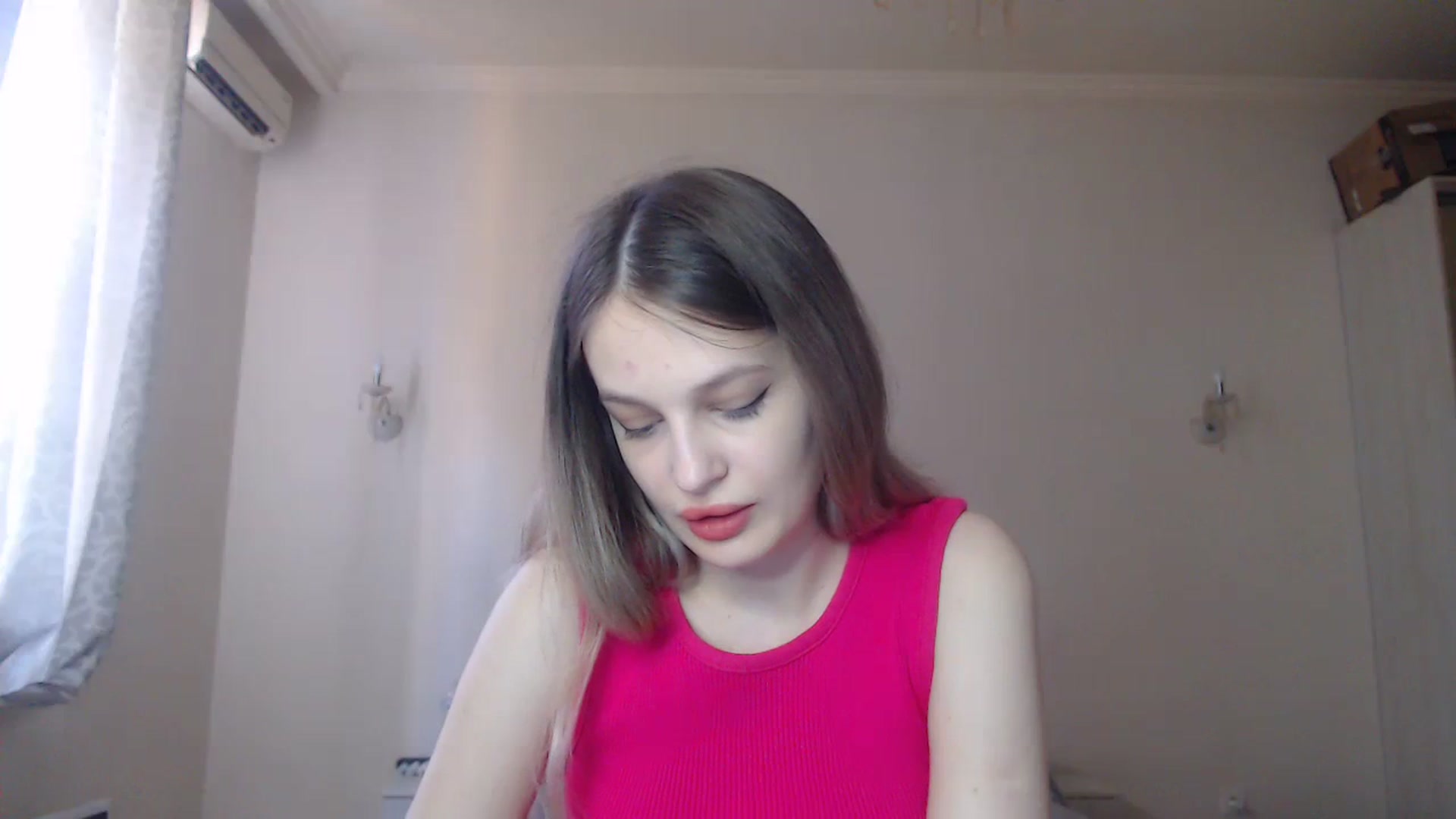 Gallery image thumbnail from Lola_vi's myfreecams stream on, 08/20/2023, 10:43 image 4 of 20