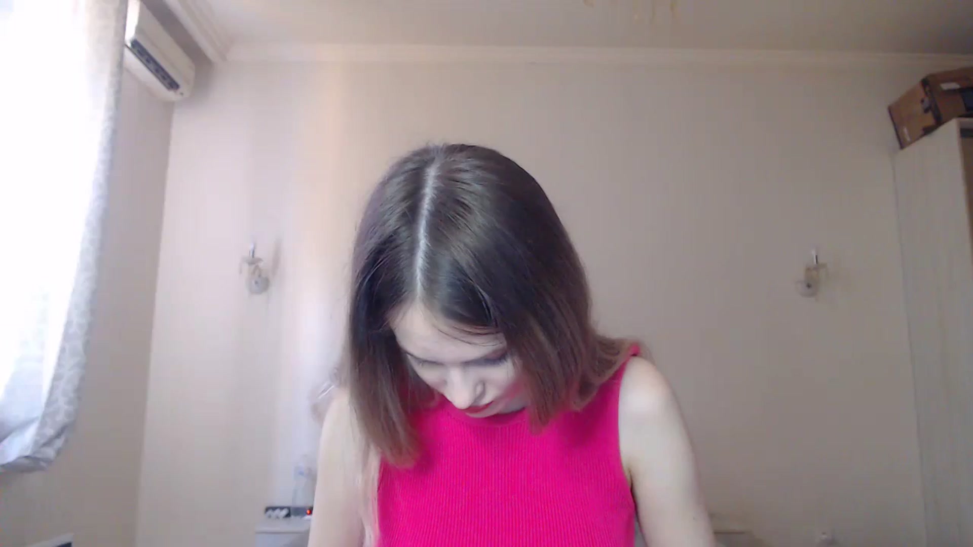 Gallery image thumbnail from Lola_vi's myfreecams stream on, 08/20/2023, 10:43 image 7 of 20