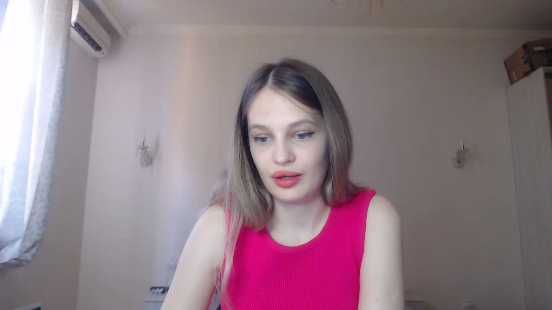 Gallery image thumbnail from Lola_vi's myfreecams stream on, 08/20/2023, 10:43 image 5 of 20