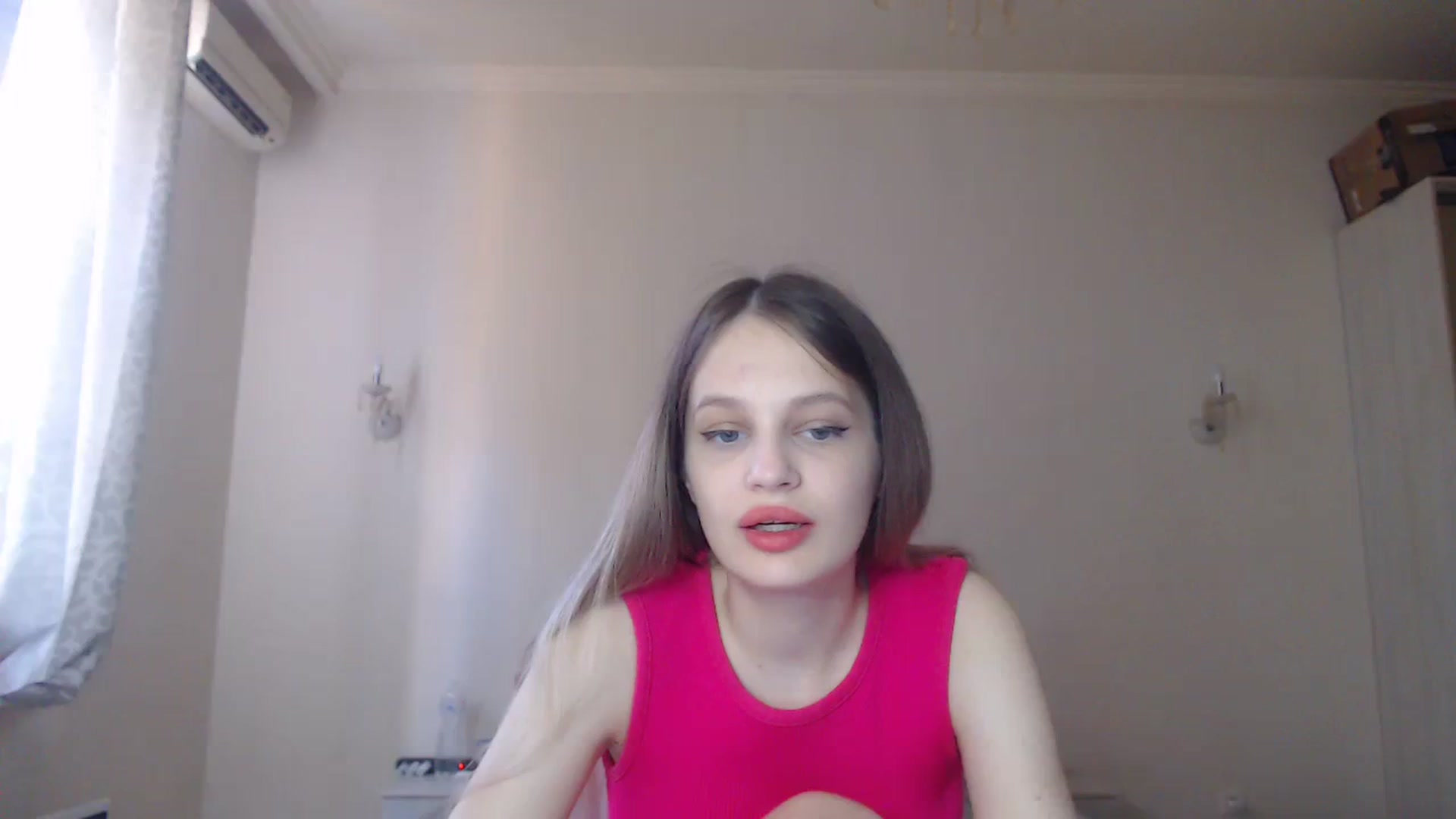 Gallery image thumbnail from Lola_vi's myfreecams stream on, 08/20/2023, 10:43 image 15 of 20