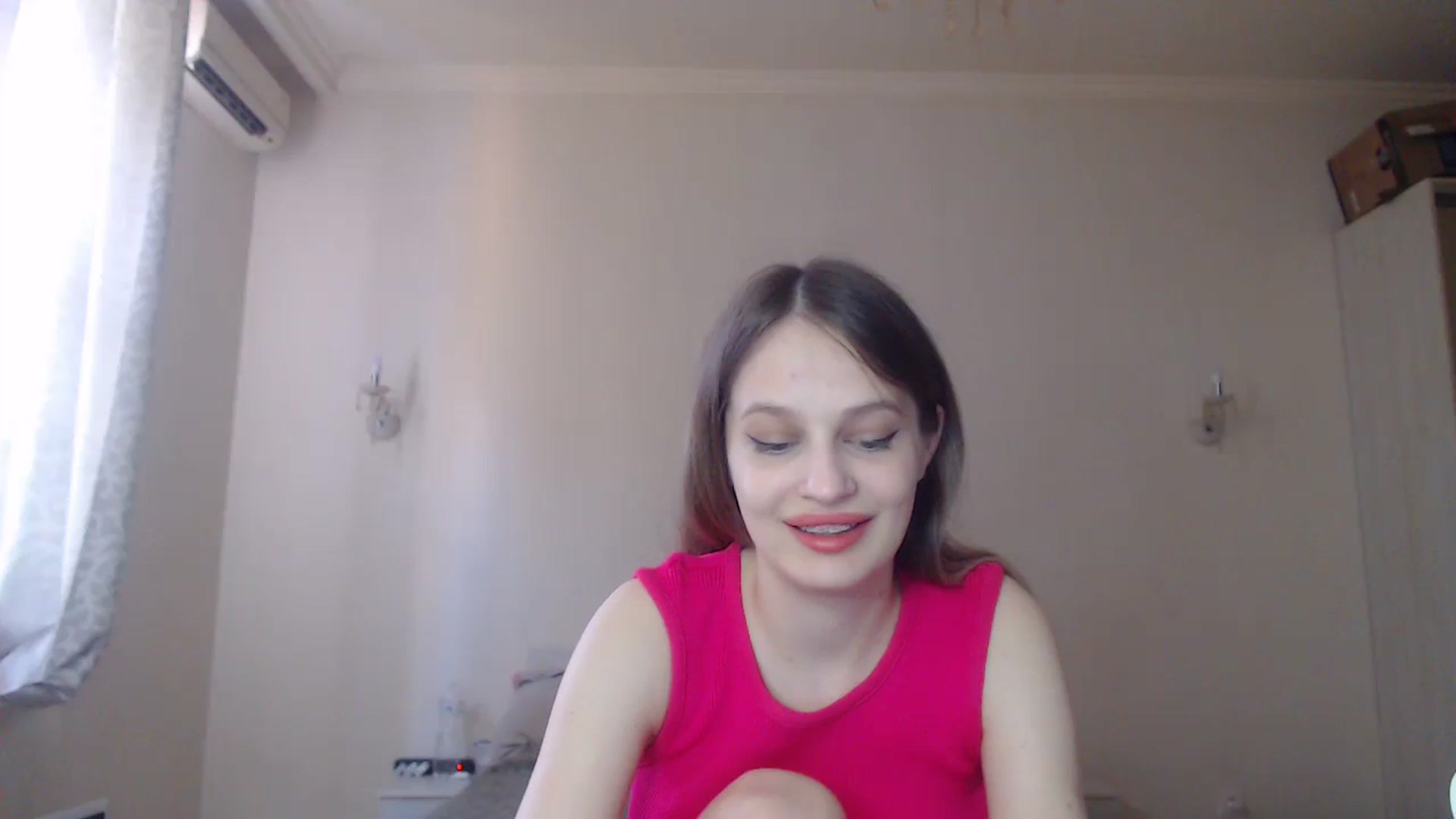 Gallery image thumbnail from Lola_vi's myfreecams stream on, 08/20/2023, 11:32 image 7 of 20