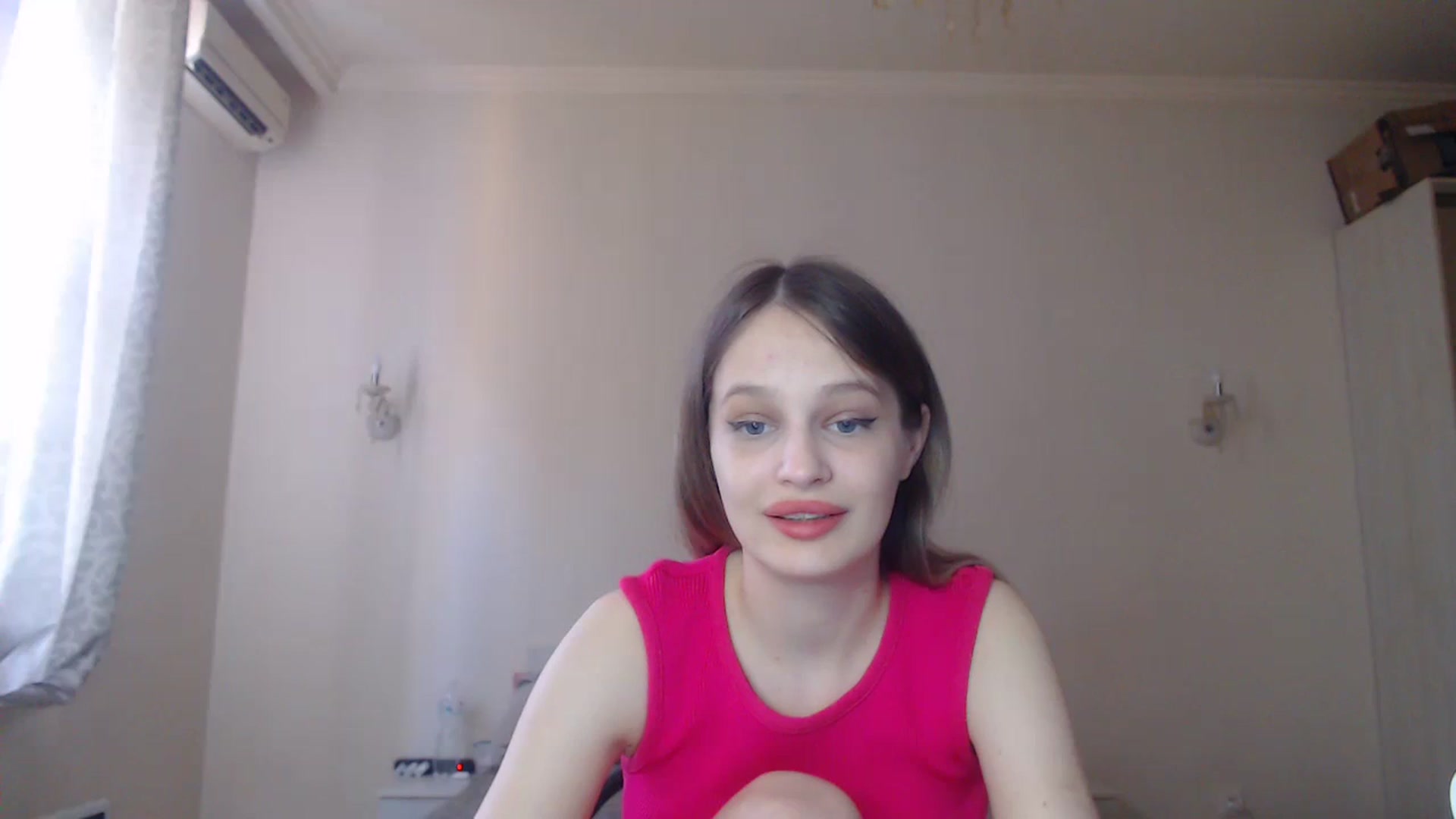 Gallery image thumbnail from Lola_vi's myfreecams stream on, 08/20/2023, 11:32 image 6 of 20