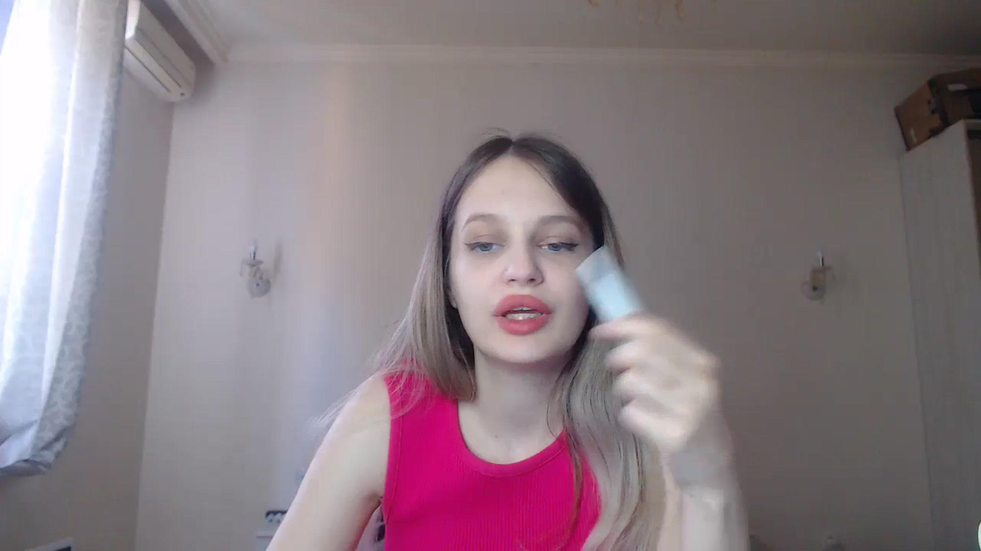 Gallery image thumbnail from Lola_vi's myfreecams stream on, 08/20/2023, 11:32 image 18 of 20