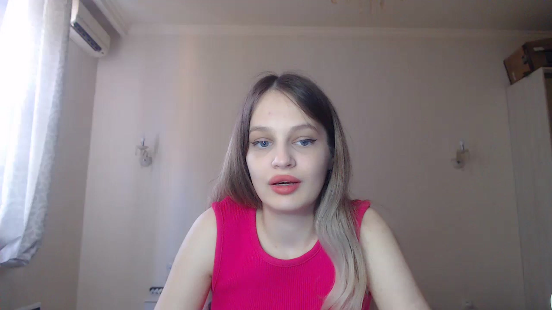 Gallery image thumbnail from Lola_vi's myfreecams stream on, 08/20/2023, 11:32 image 11 of 20