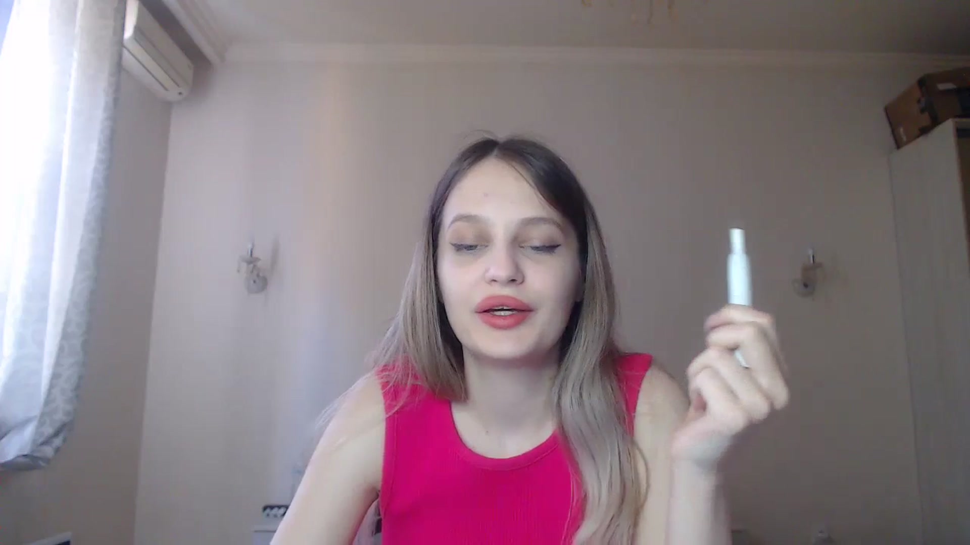Gallery image thumbnail from Lola_vi's myfreecams stream on, 08/20/2023, 11:32 image 19 of 20