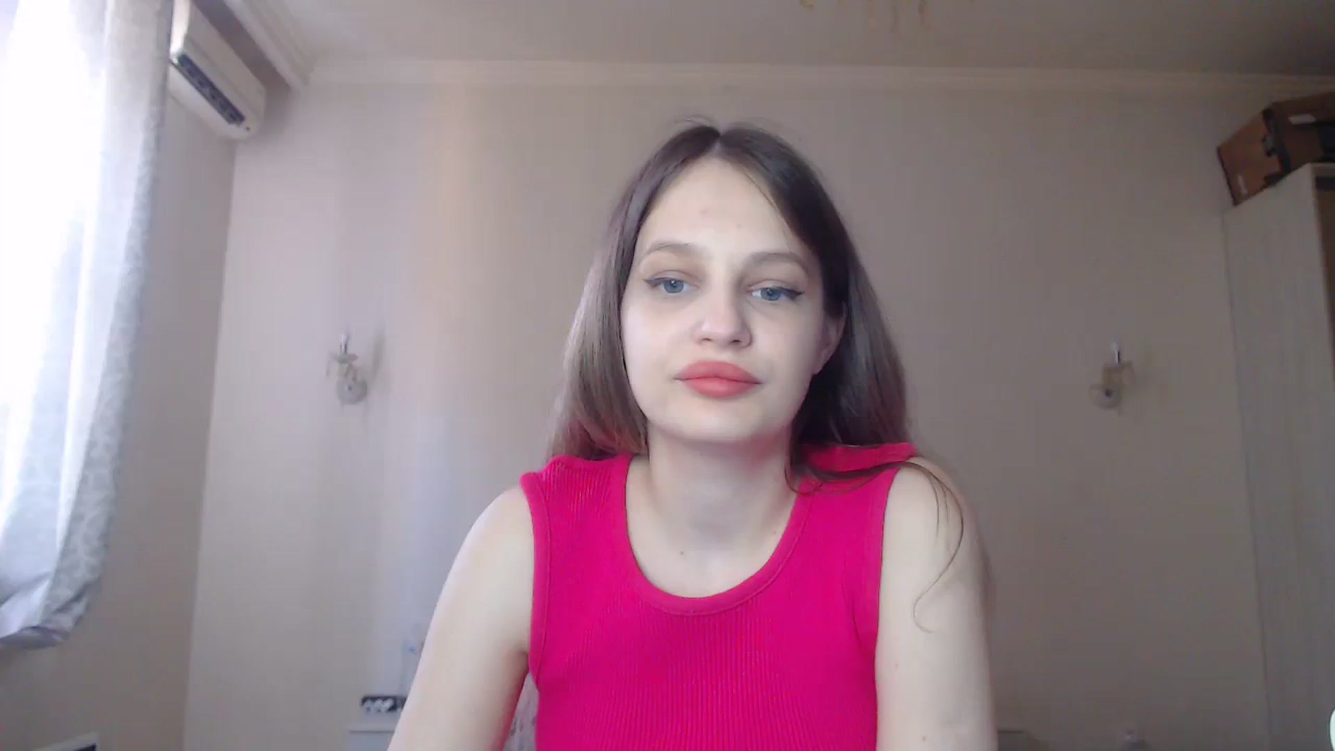 Gallery image thumbnail from Lola_vi's myfreecams stream on, 08/20/2023, 11:32 image 9 of 20