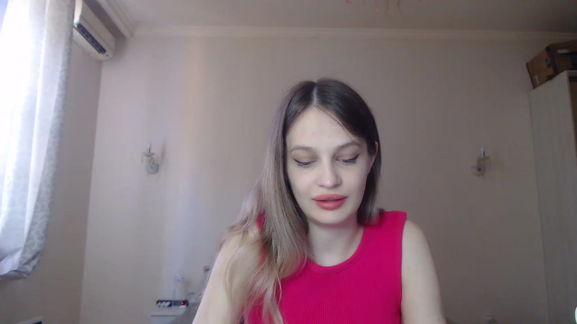Gallery image thumbnail from Lola_vi's myfreecams stream on, 08/20/2023, 11:32 image 5 of 20