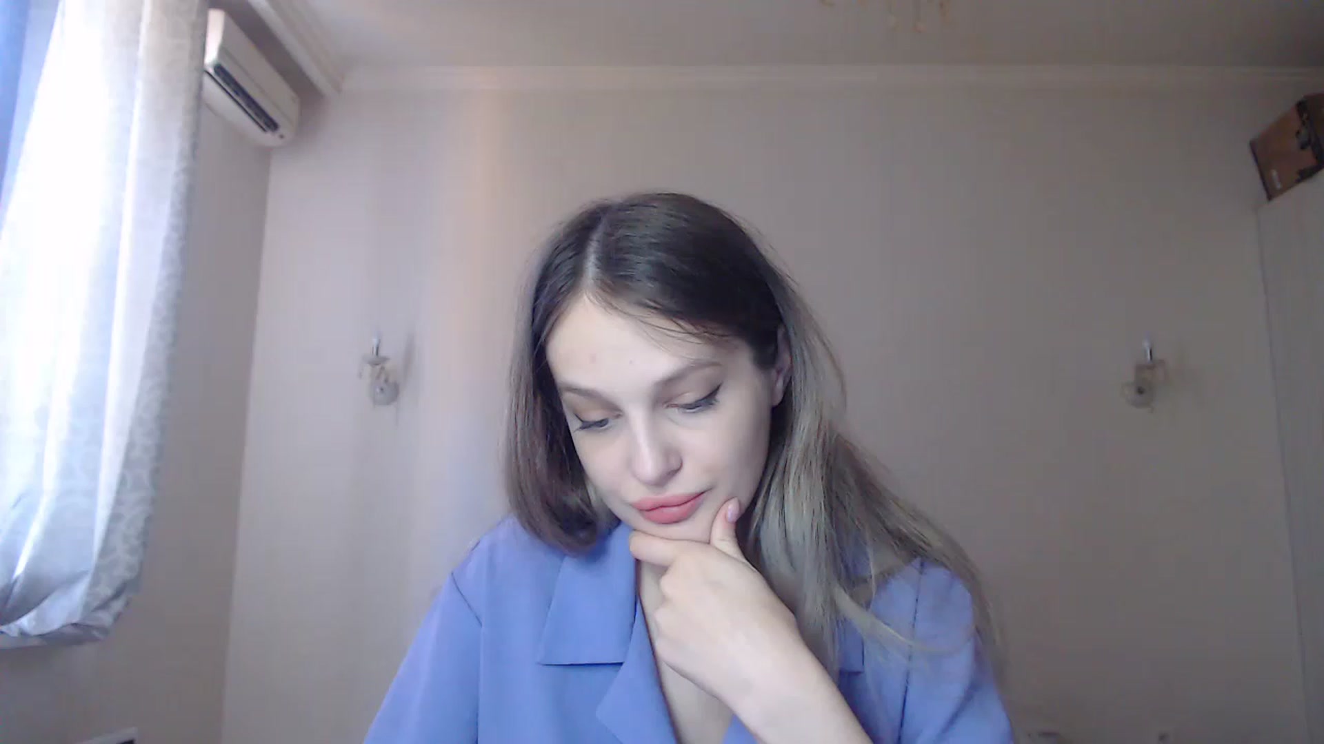 Gallery image thumbnail from Lola_vi's myfreecams stream on, 08/21/2023, 11:33 image 2 of 20
