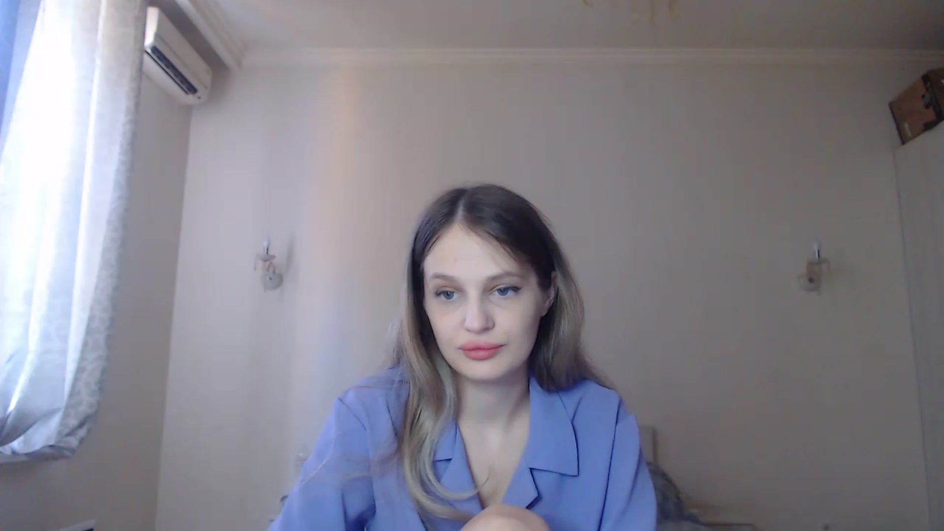 Gallery image thumbnail from Lola_vi's myfreecams stream on, 08/21/2023, 11:33 image 9 of 20