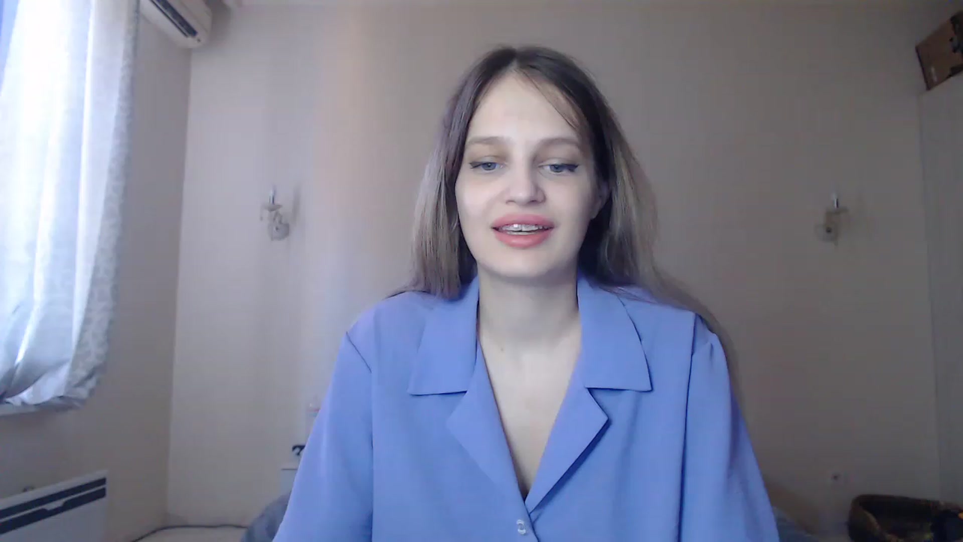 Gallery image thumbnail from Lola_vi's myfreecams stream on, 08/21/2023, 11:33 image 17 of 20