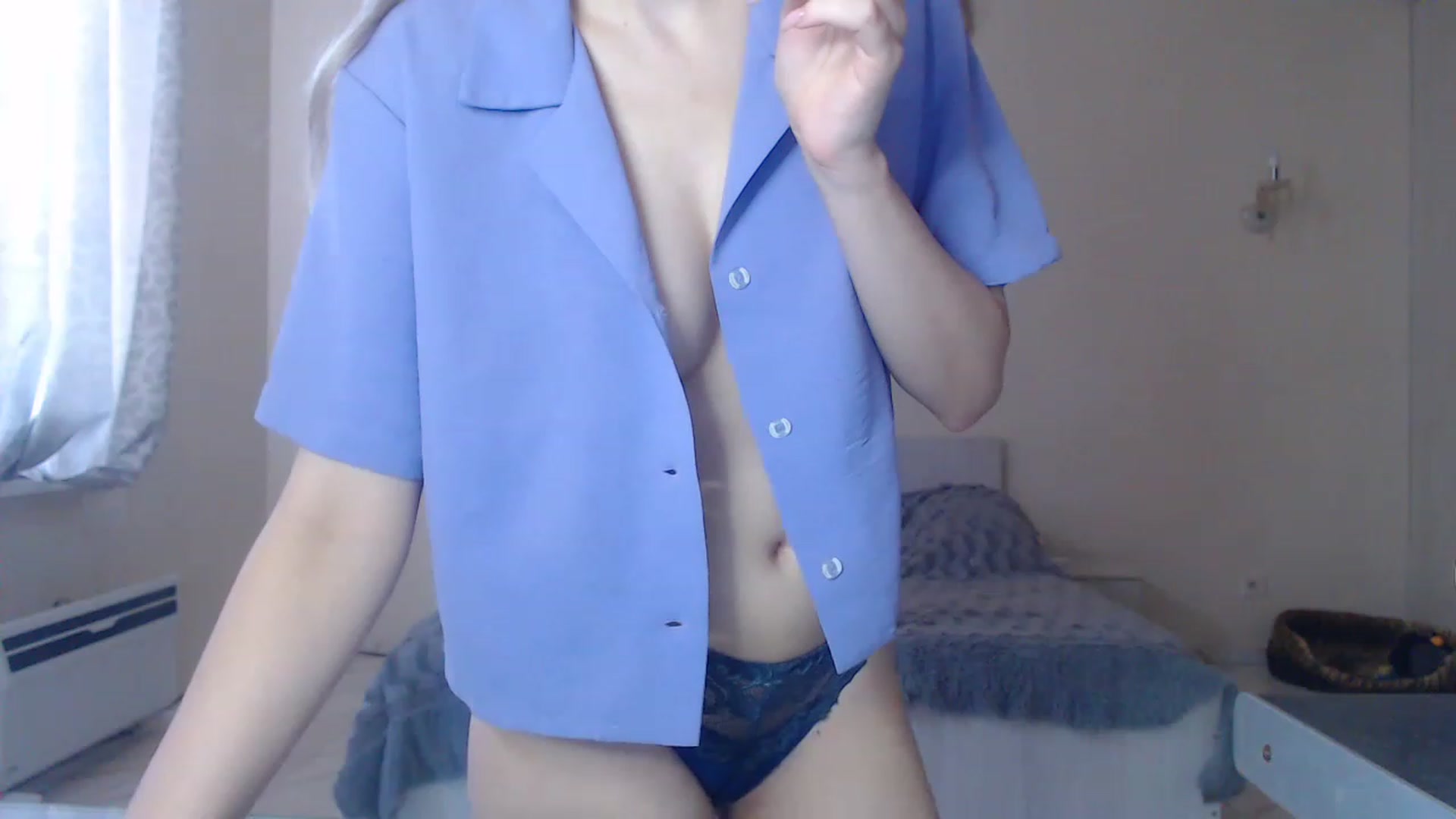 Gallery image thumbnail from Lola_vi's myfreecams stream on, 08/21/2023, 11:33 image 16 of 20