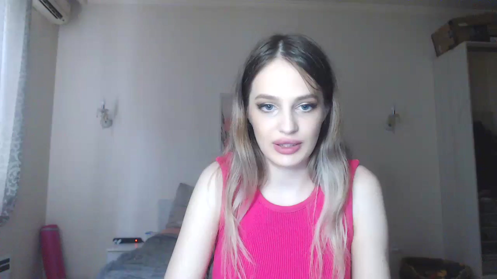 Gallery image thumbnail from Lola_vi's myfreecams stream on, 08/24/2023, 13:02 image 14 of 20