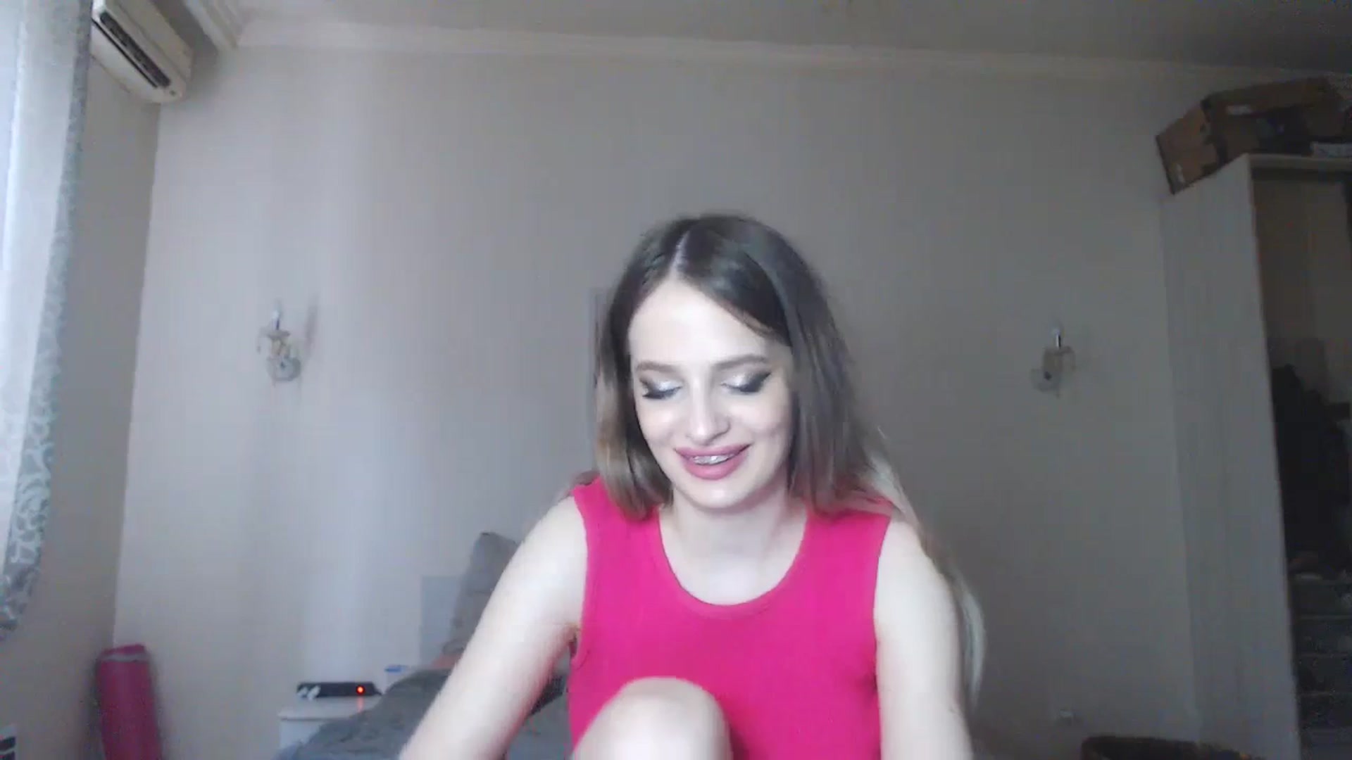 Gallery image thumbnail from Lola_vi's myfreecams stream on, 08/24/2023, 13:02 image 3 of 20