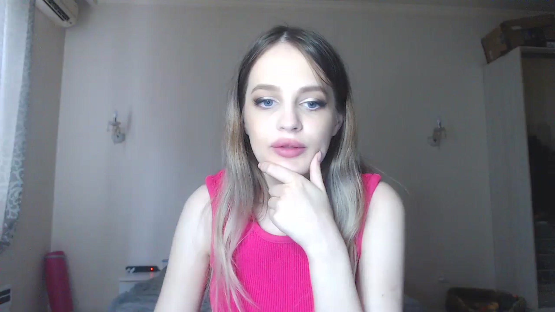 Gallery image thumbnail from Lola_vi's myfreecams stream on, 08/24/2023, 13:02 image 18 of 20